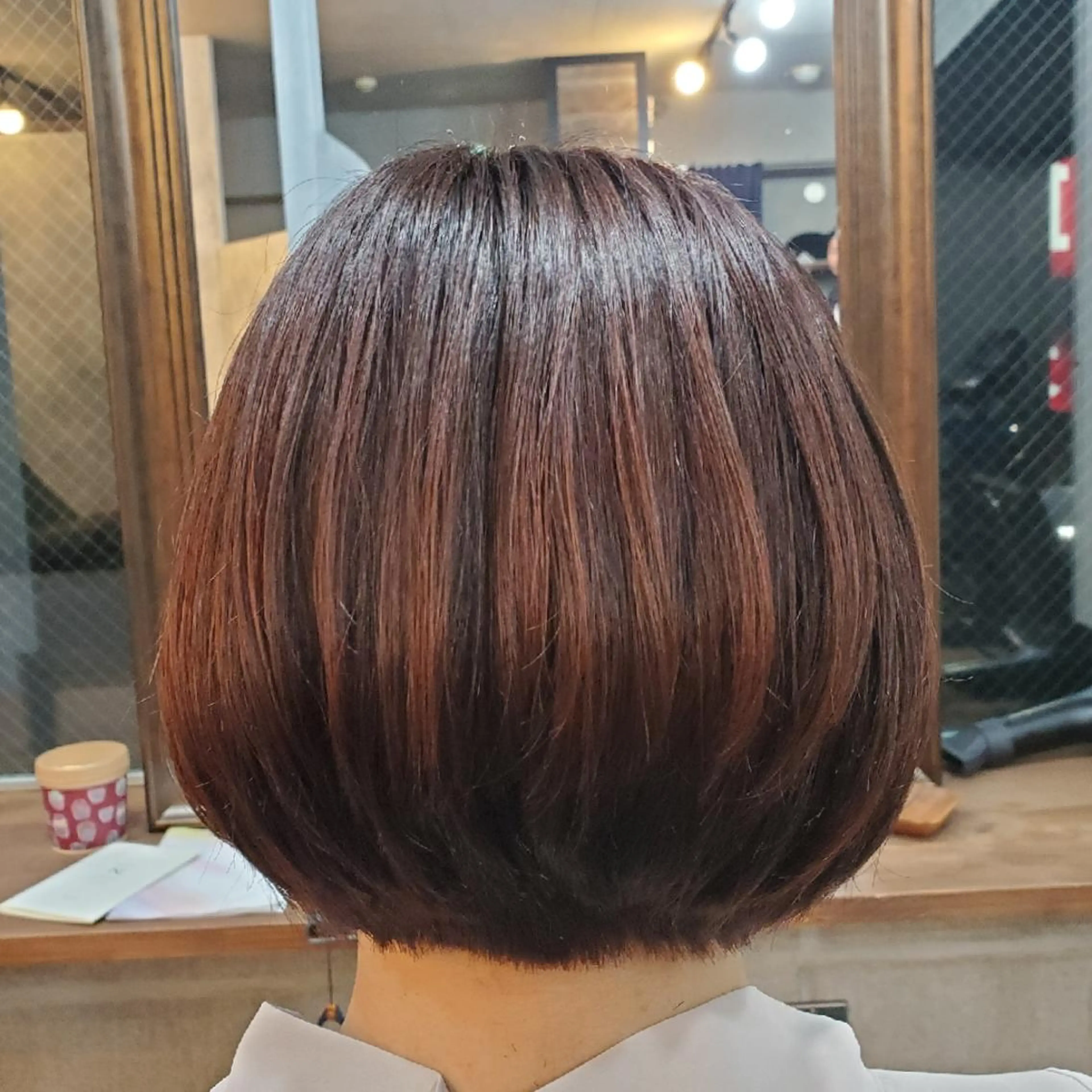ショート カラー ブラウンカラー ボブ S. ERIのヘアスタイル