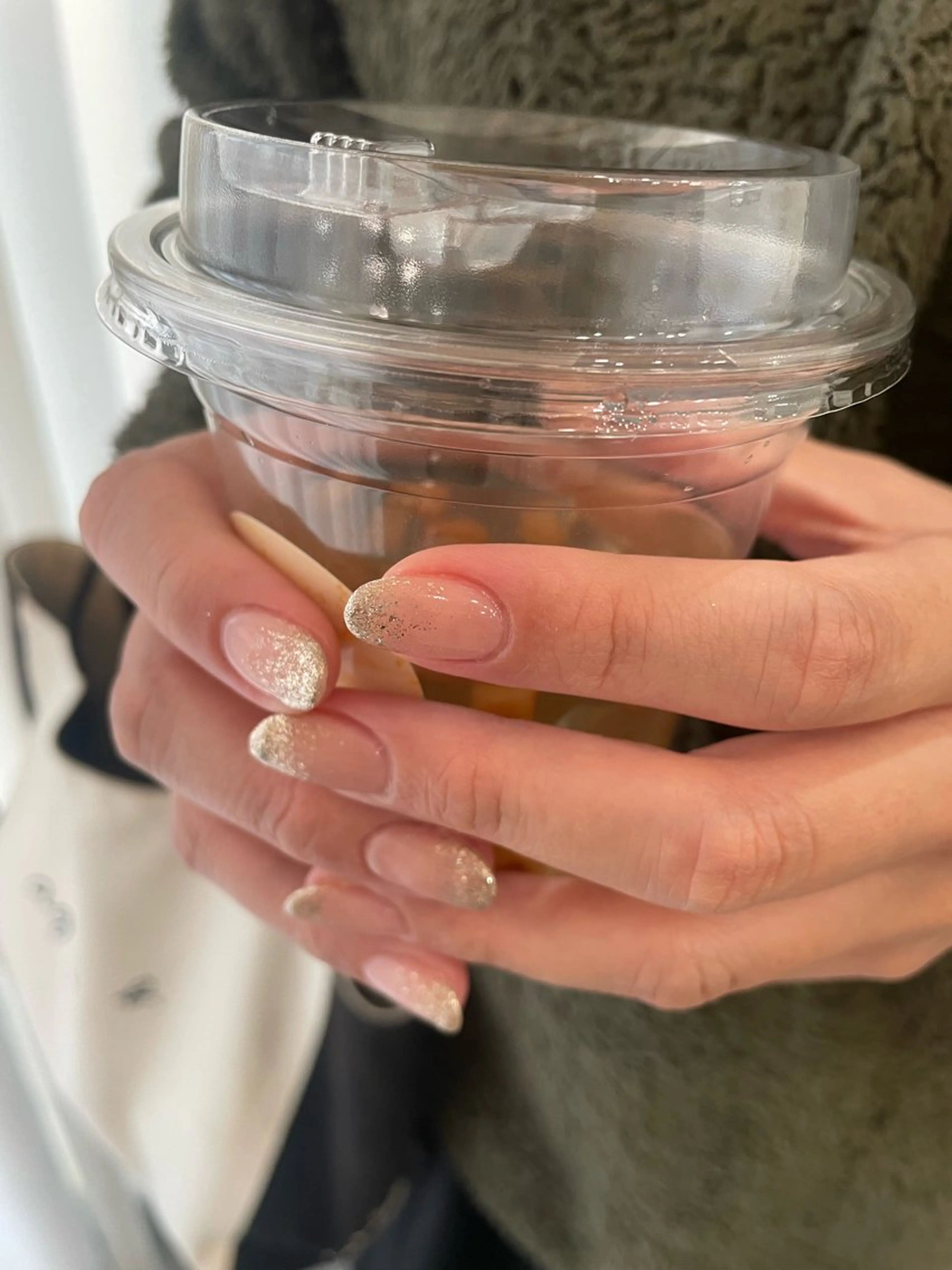 ネイル グラデーション ラメ(グリッター) ラメグラデーション 【 Lea's 】 kaedeのネイルデザイン