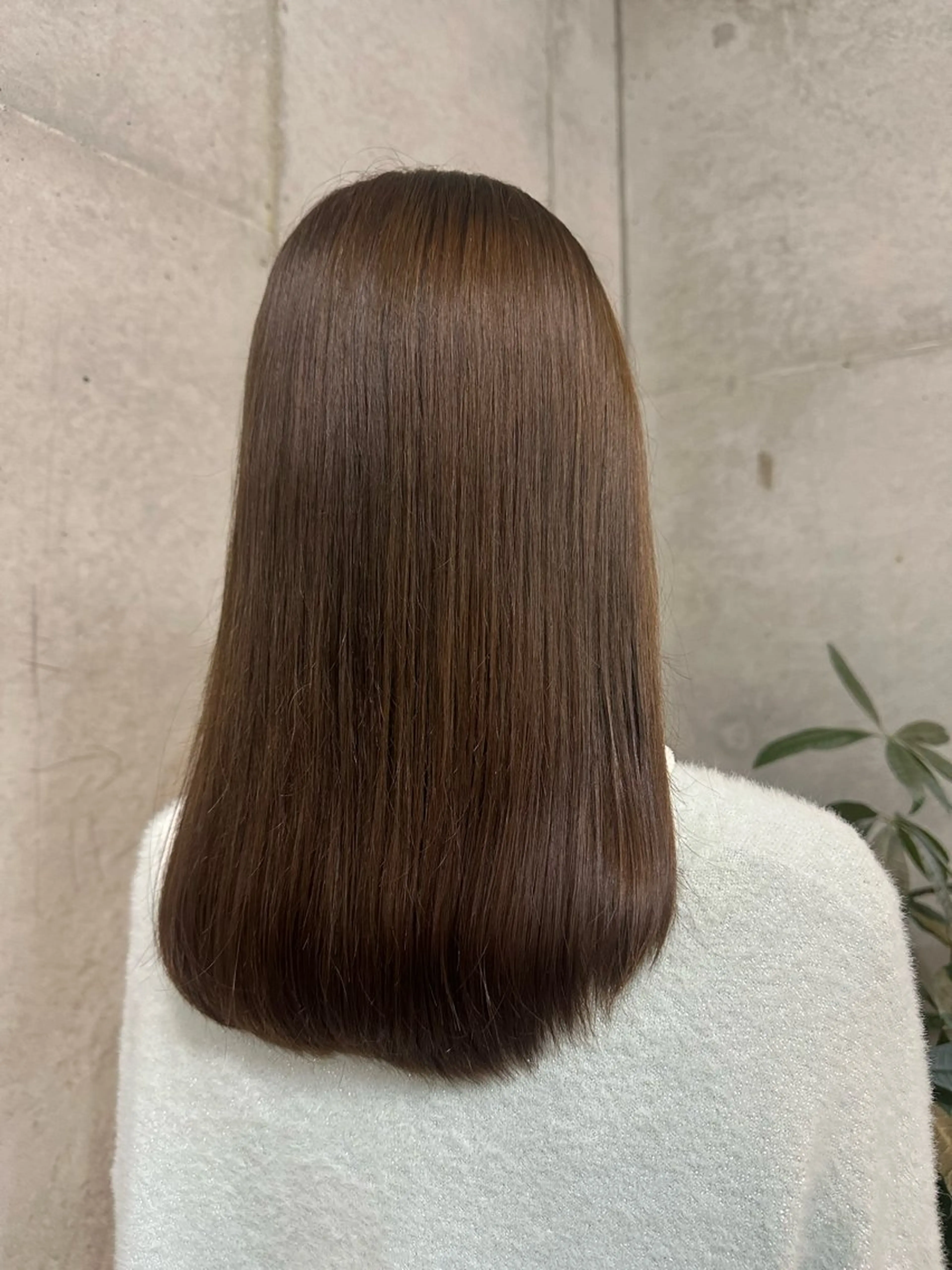 セミロング アッシュ ヘアカラー trip香椎店所属・田本 雛のヘアスタイル