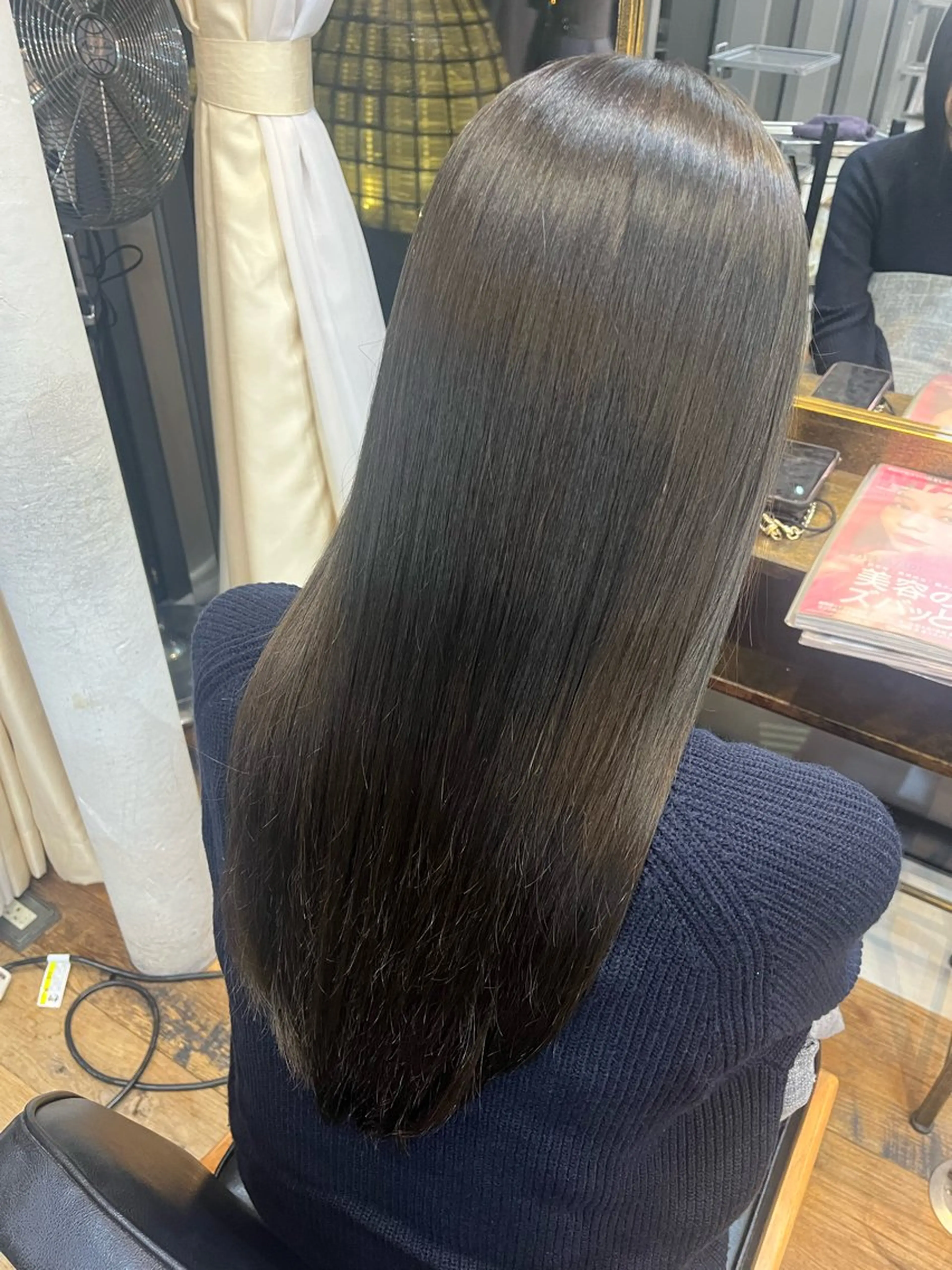 ロング カラー lamin所属・朝倉 奈々のヘアスタイル