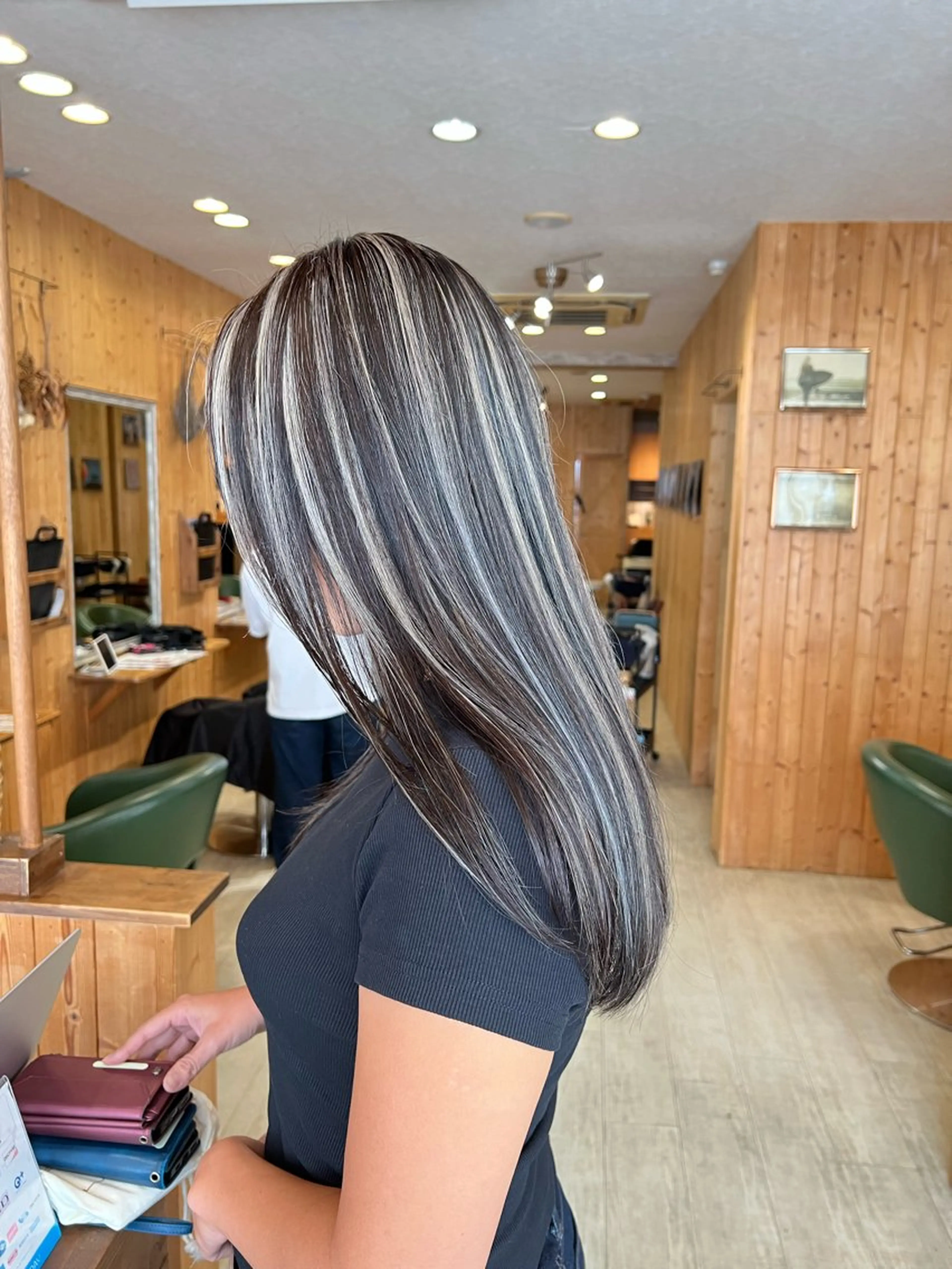 セミロング ハイライト 高山 滉太のヘアスタイル