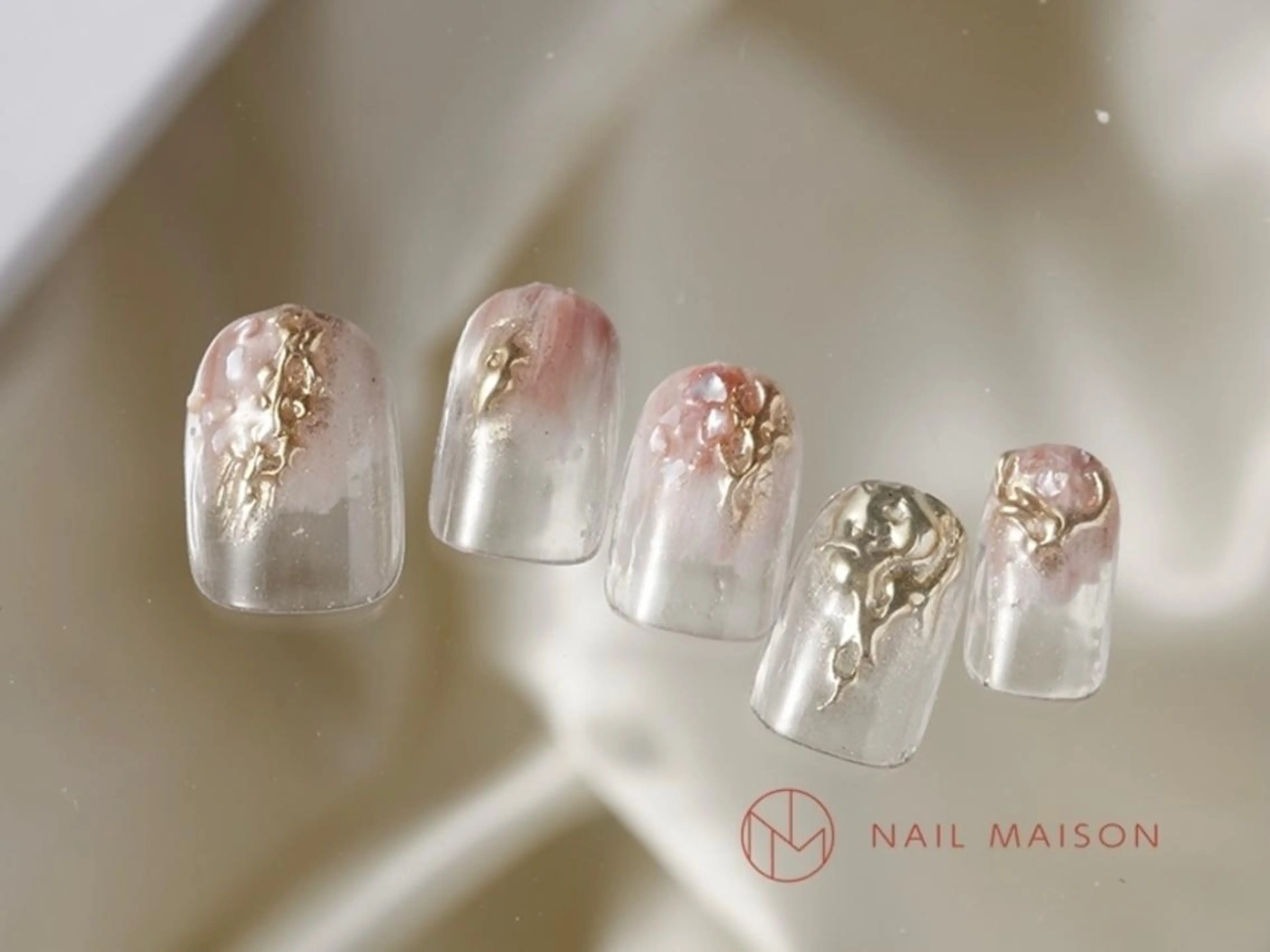 ネイル T RIRIKAのネイルデザイン