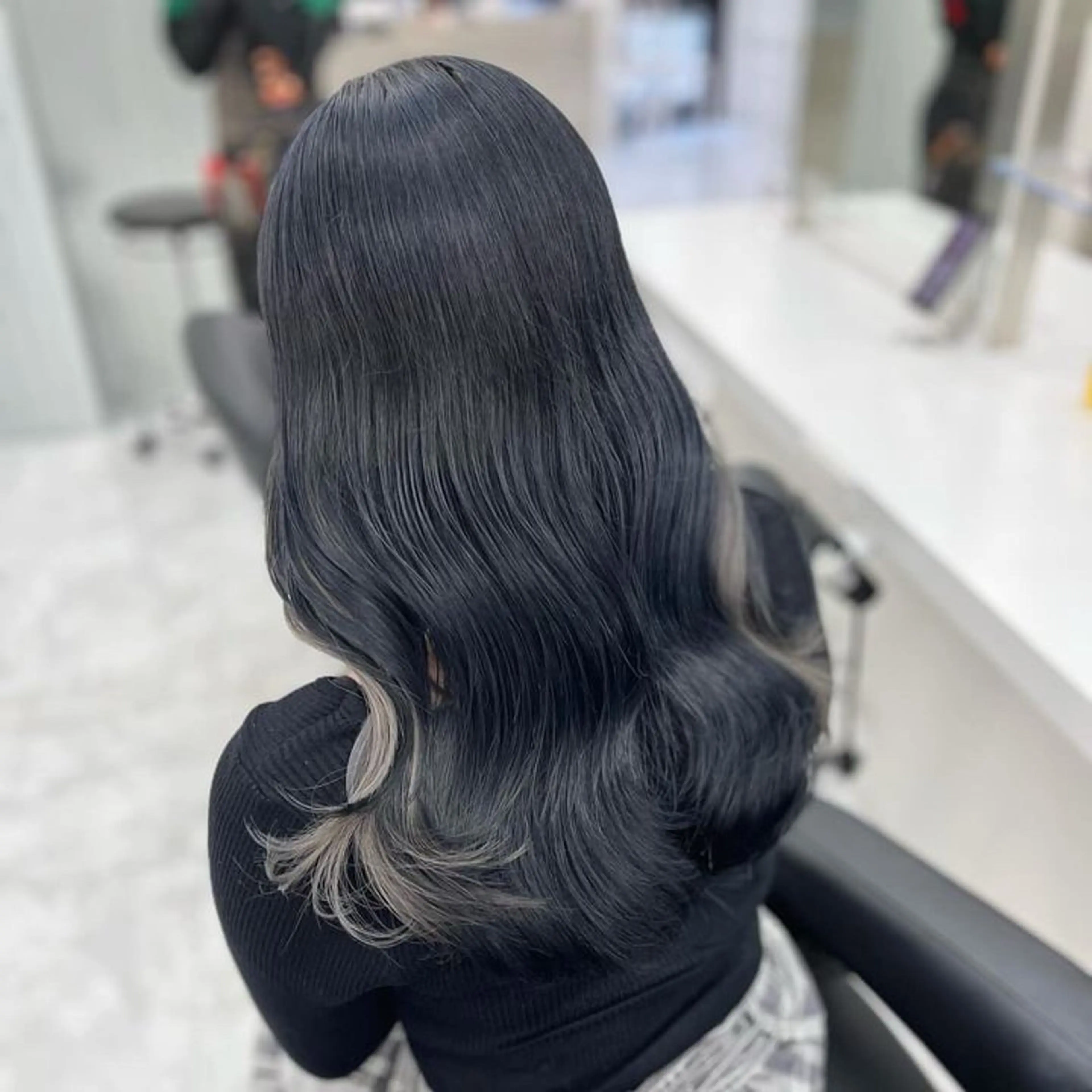 ロング カラー 黒髪 髪質改善 韓国風ヘア 縮毛矯正 トリートメント ヘアカラー トリートメント ヘアセット ブリーチなし Ⅰ 髪質改善カラーのヘアスタイル