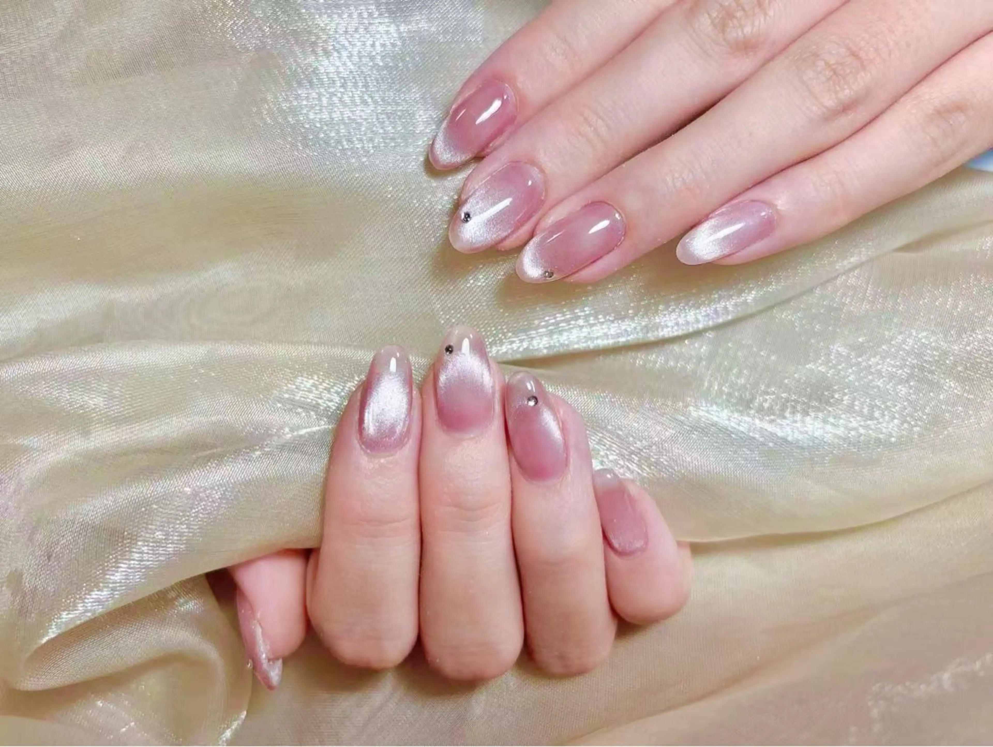 ネイル マグネットネイル マグネットワンカラー ワンカラーネイル ハンドネイル ハンドケア L. Nailのネイルデザイン