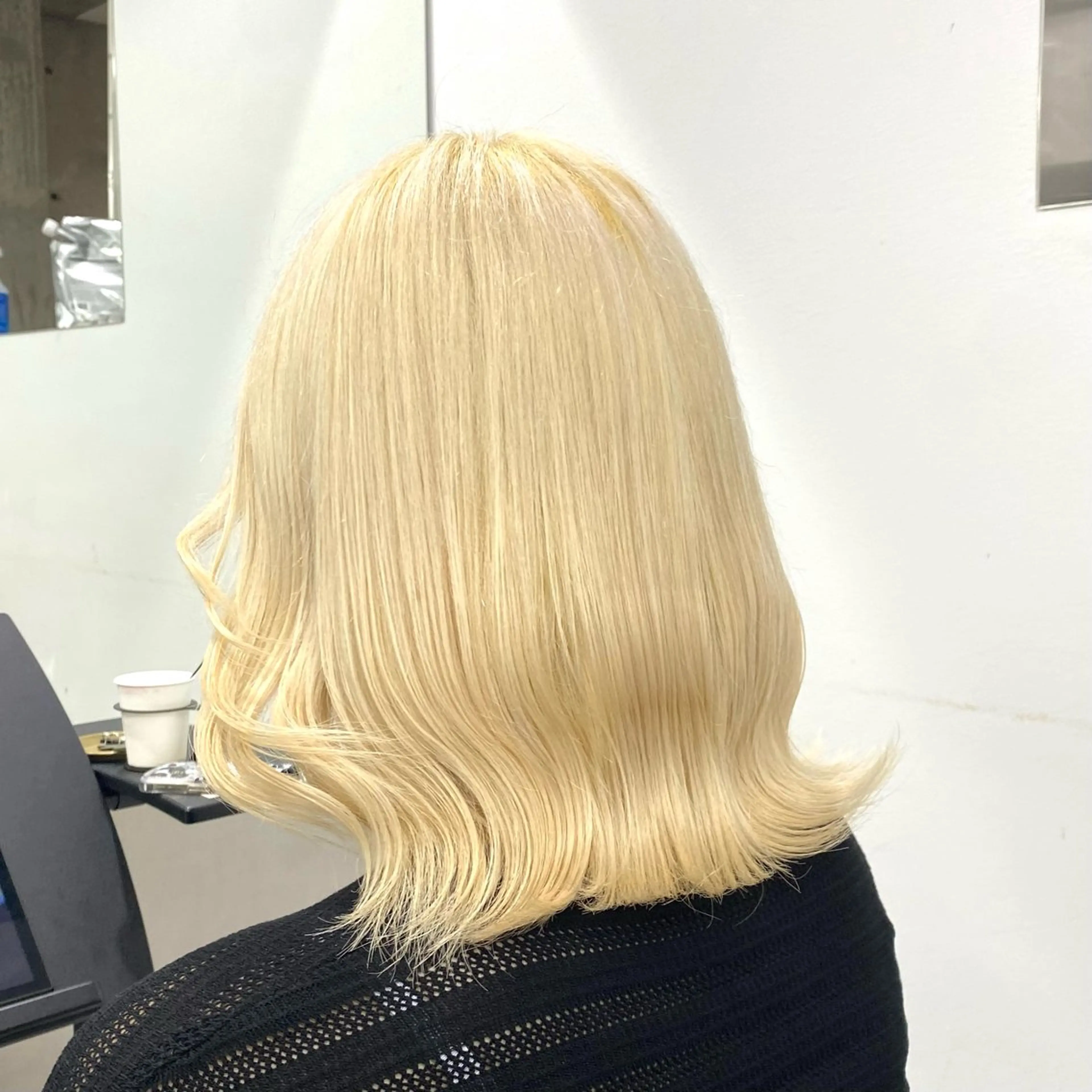 ミディアム カラー Welring hair salon所属・Runa/大人 かわいいハイトーンのヘアスタイル