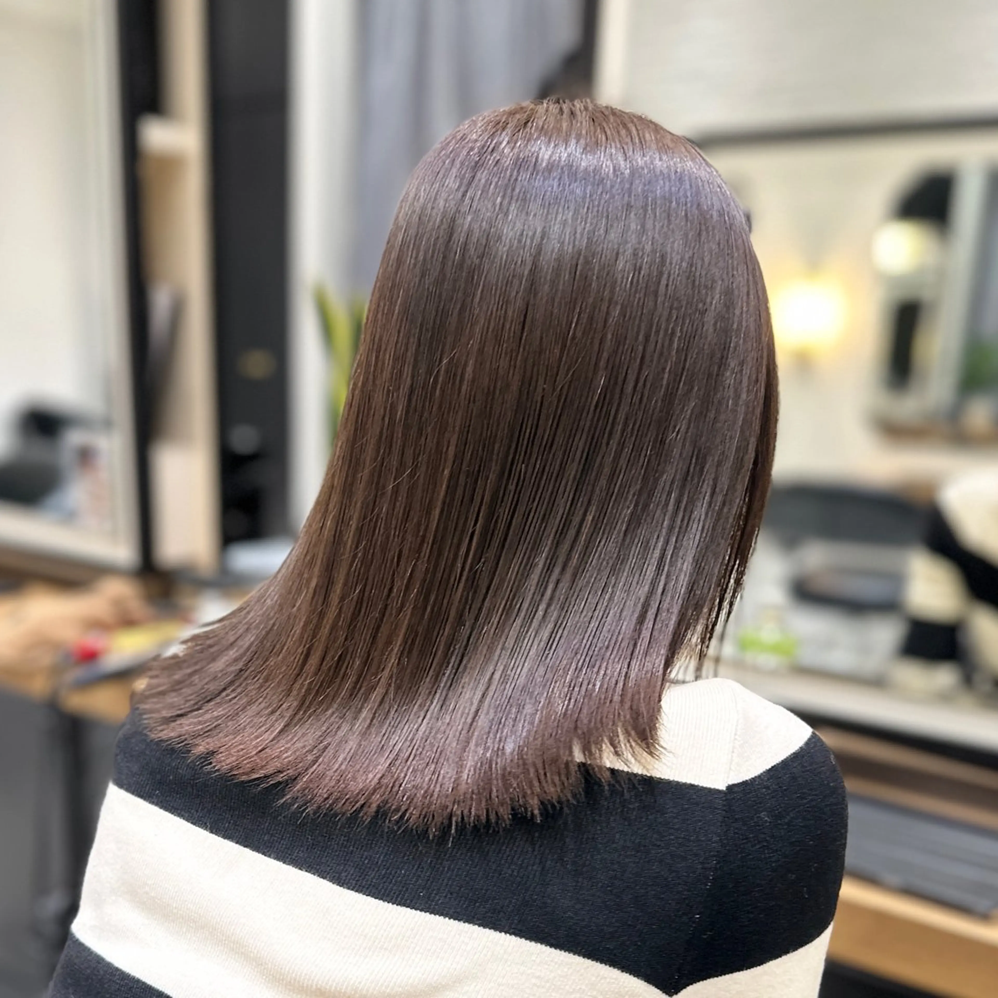 ミディアム カラー 透明感カラー グレージュ レイヤー/グレージュ メンズパーマのヘアスタイル