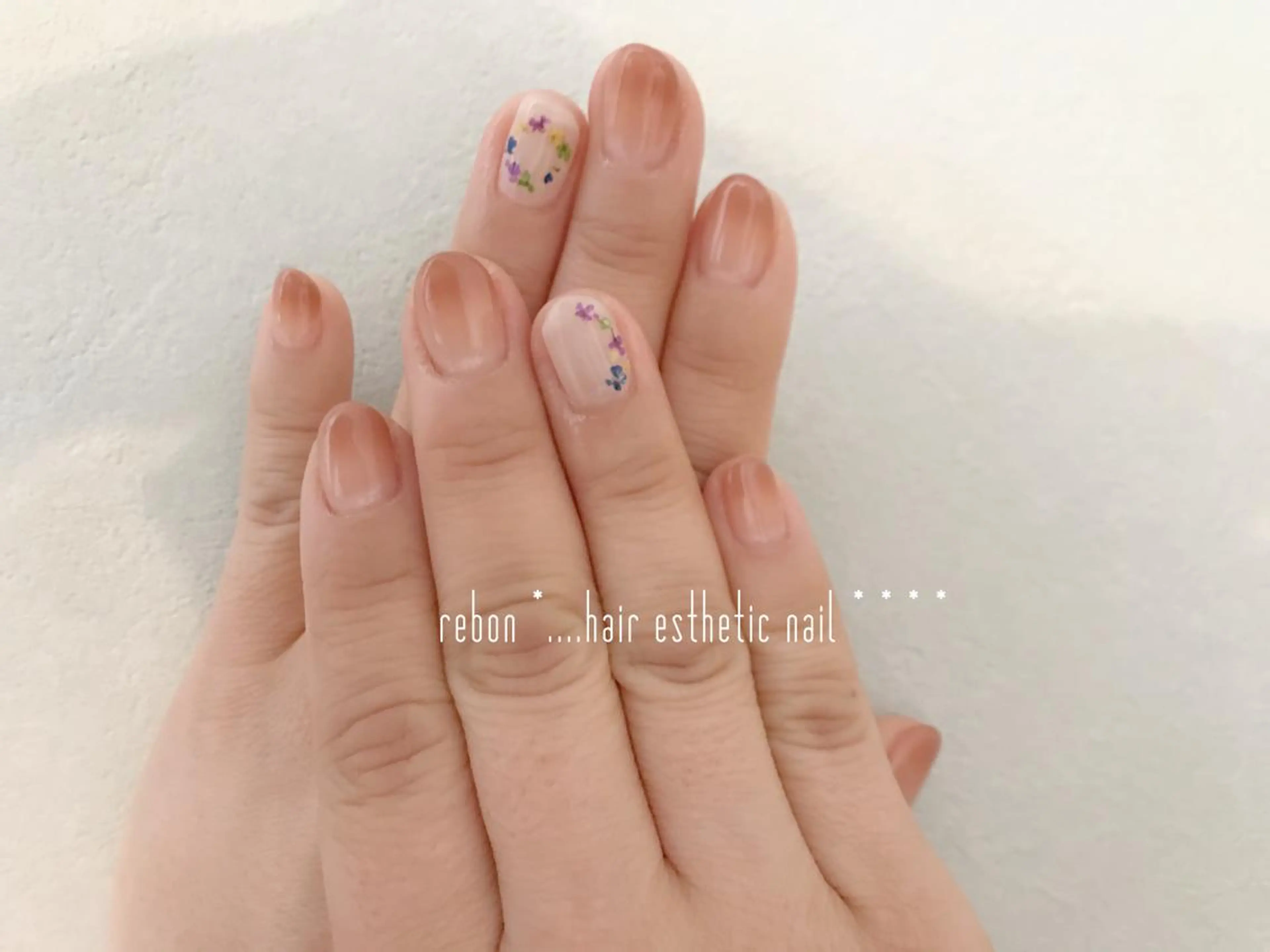 ネイル ハンドネイル フットネイル rebon＊ natsukiのネイルデザイン