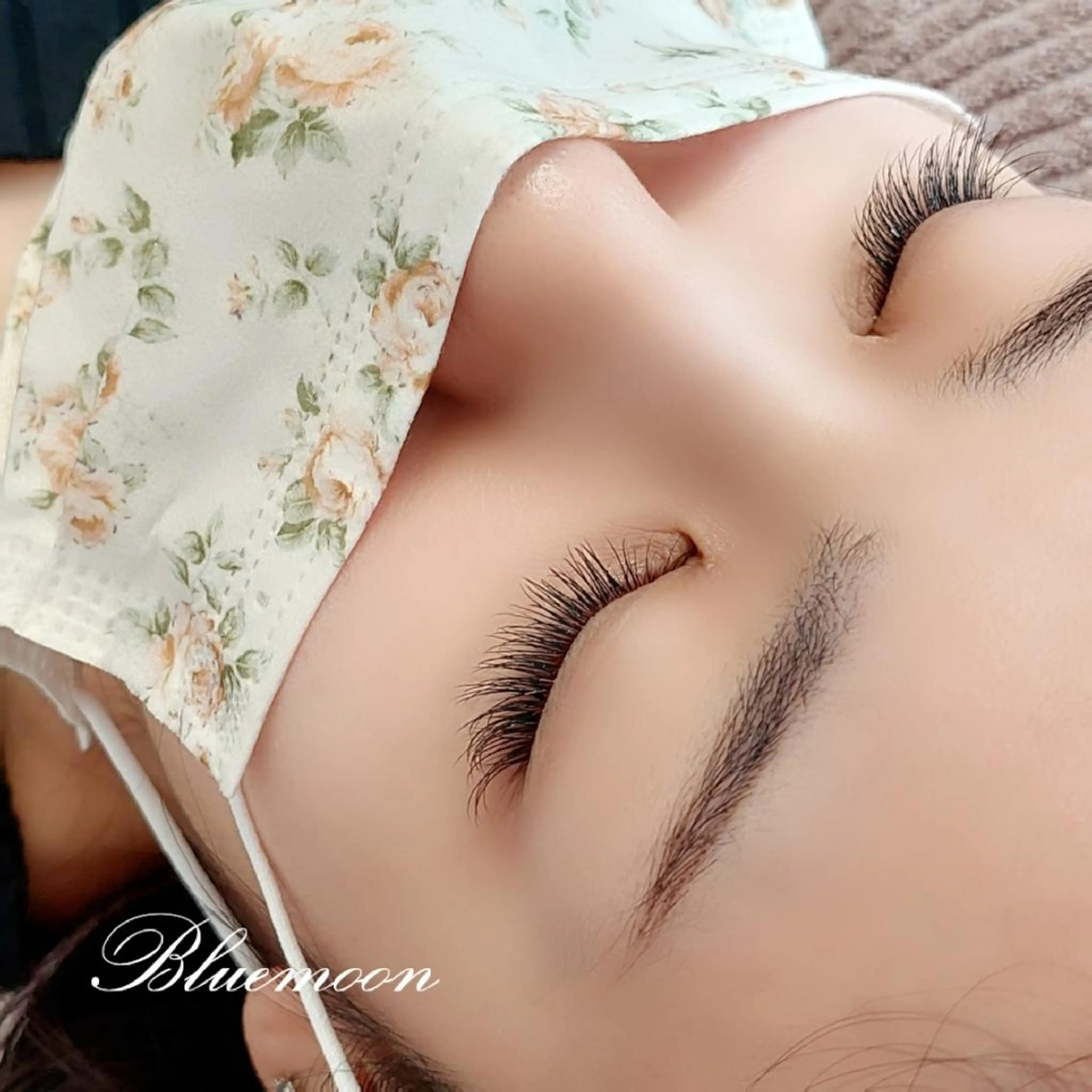 マツエク・マツパ カラーマツエク ナチュラル Bluemoon所属・Blue moonのマツエク・マツパデザイン