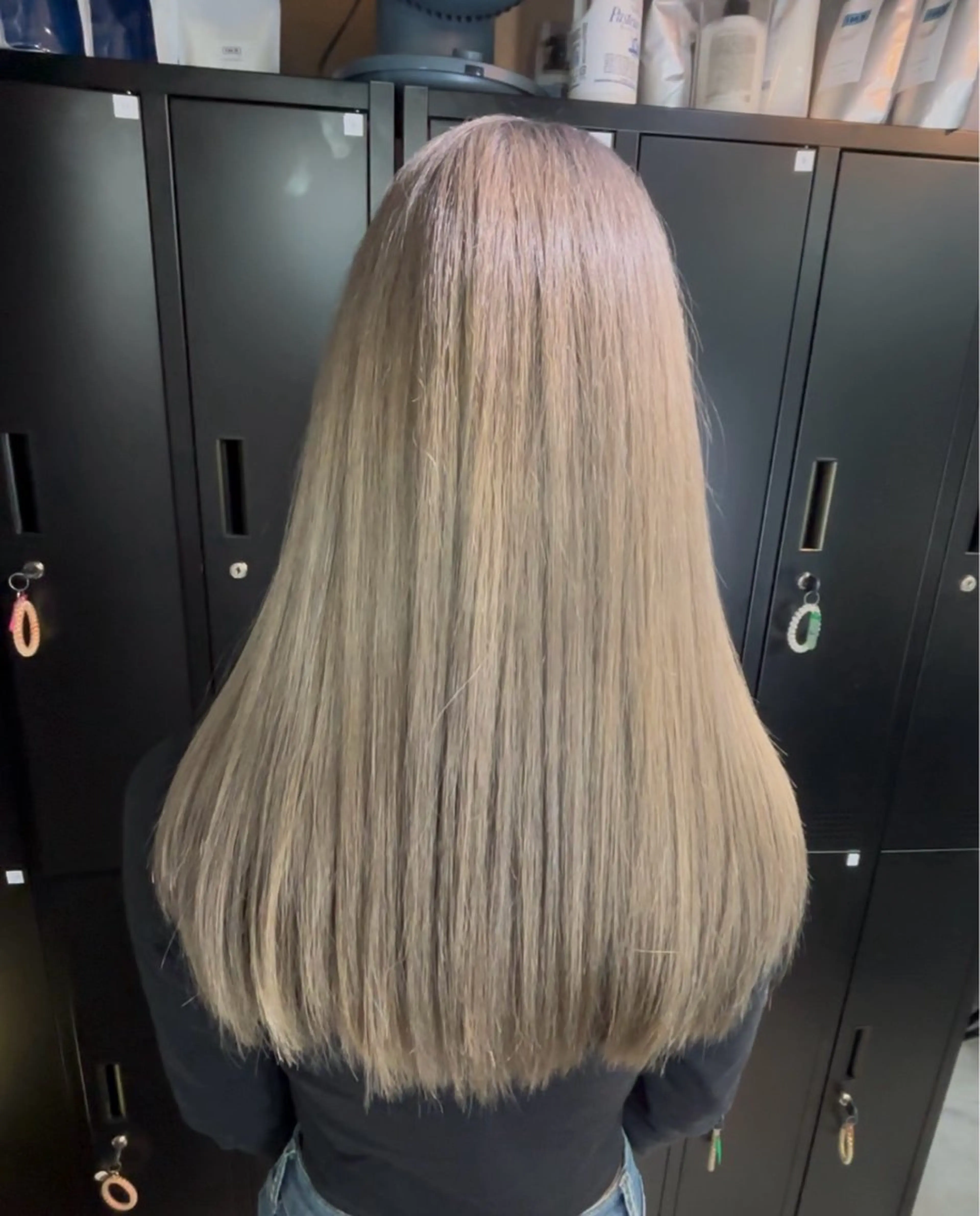 ロング カラー ベージュカラー ホワイトベージュ ヘアカラー トリートメント 落ちる黒 森崎雄斗のヘアスタイル