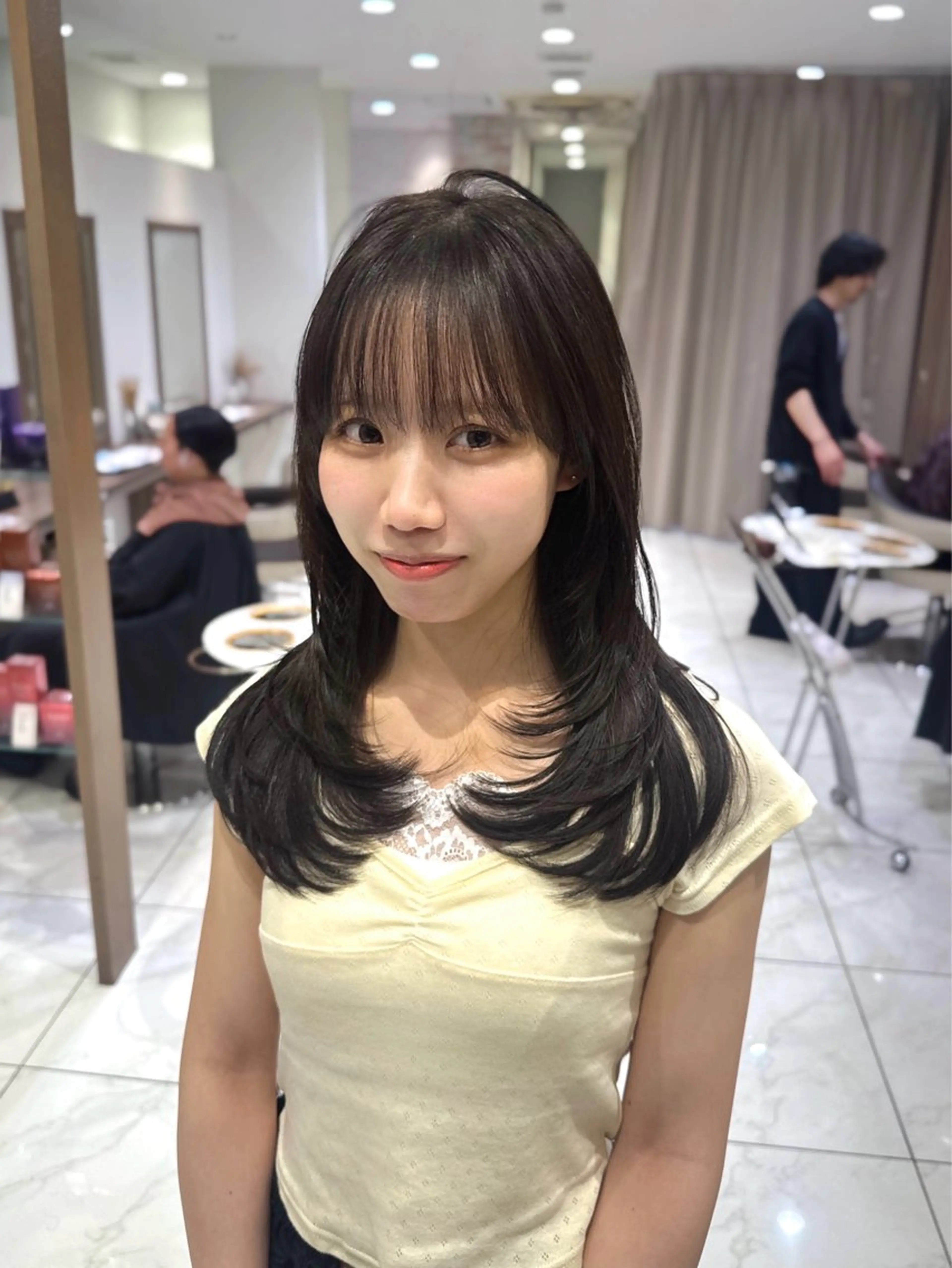 セミロング カラー カット ヘアカラー トリートメント 菊池 遼/透明感 /韓国レイヤー/艶感のヘアスタイル