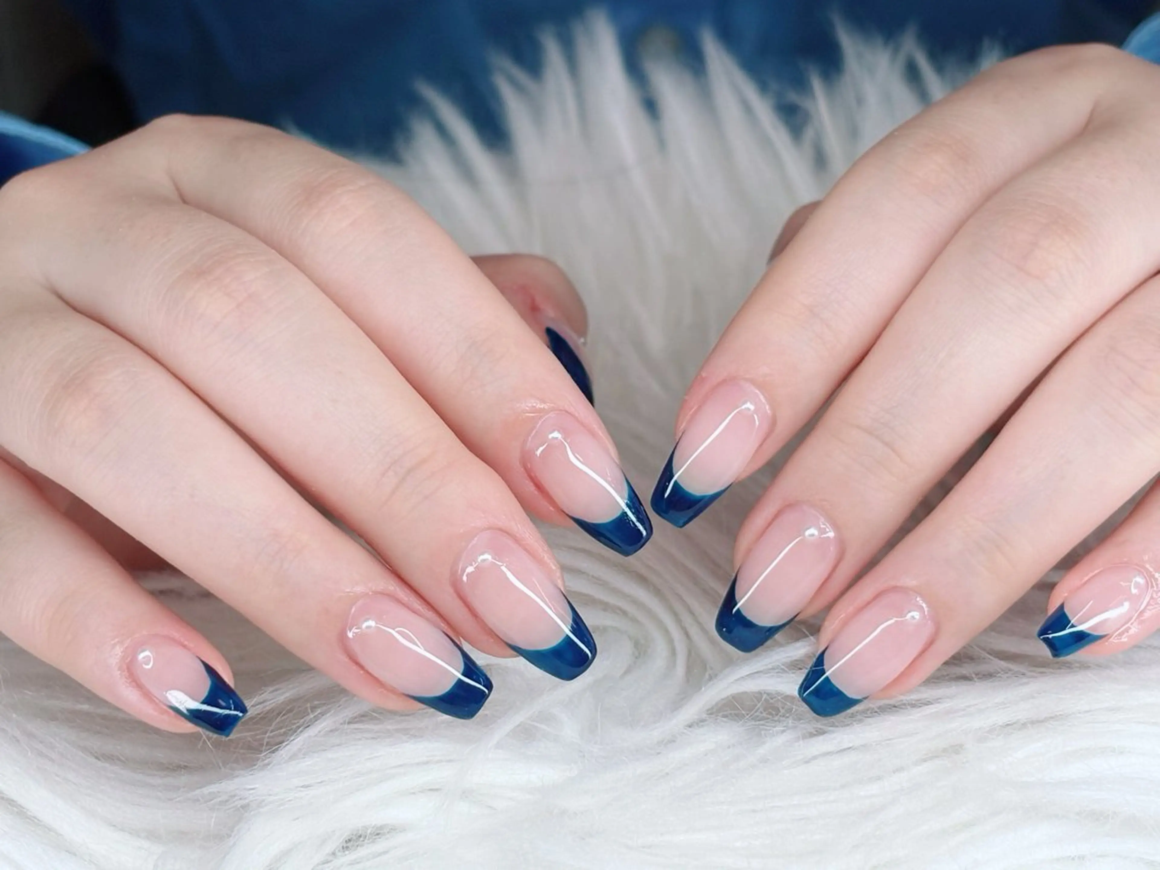 ネイル オーロラネイル ブルー チークネイル フットネイル フレンチネイル NAILS168 大家店のネイルデザイン