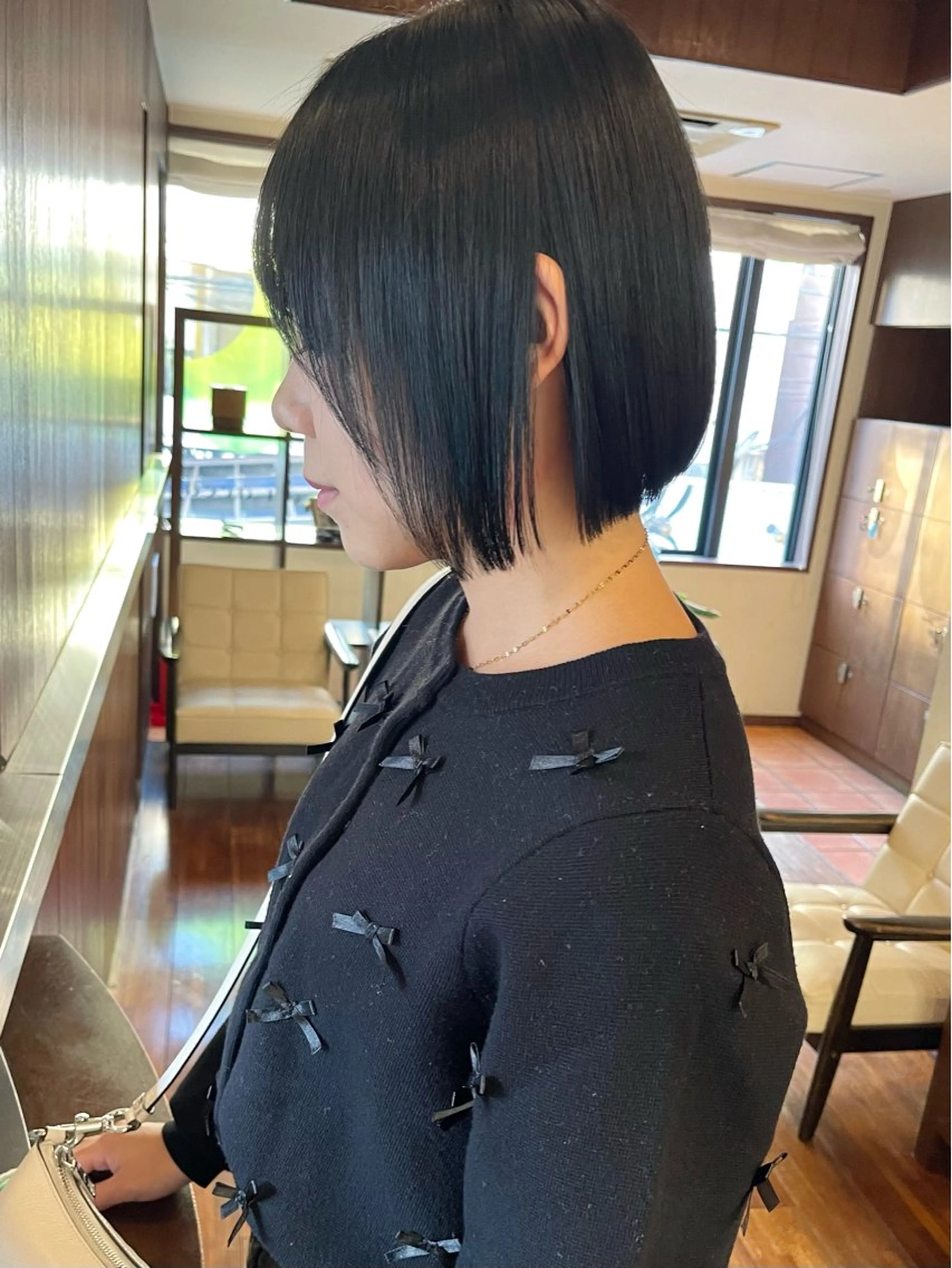 ショート カラー カット ヘアカラー トリートメント 髪質改善ｶﾗｰ ｹｱﾌﾞﾘｰﾁ/ﾀﾑのヘアスタイル