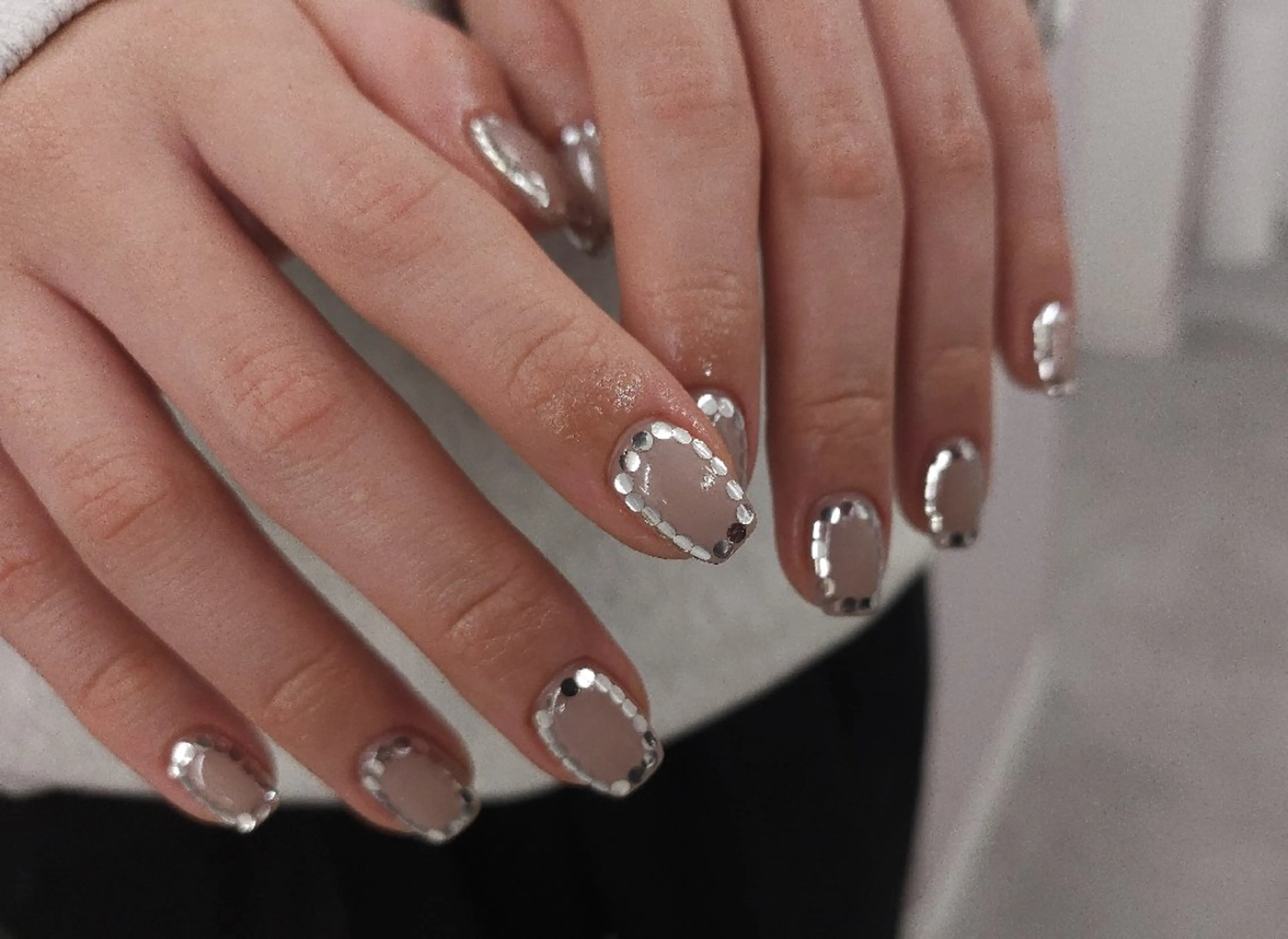 ネイル ジェルネイル ホログラムネイル ミラーネイル パラジェル 冬ネイル ハンドネイル puku nail 🌼kazu🌼のネイルデザイン