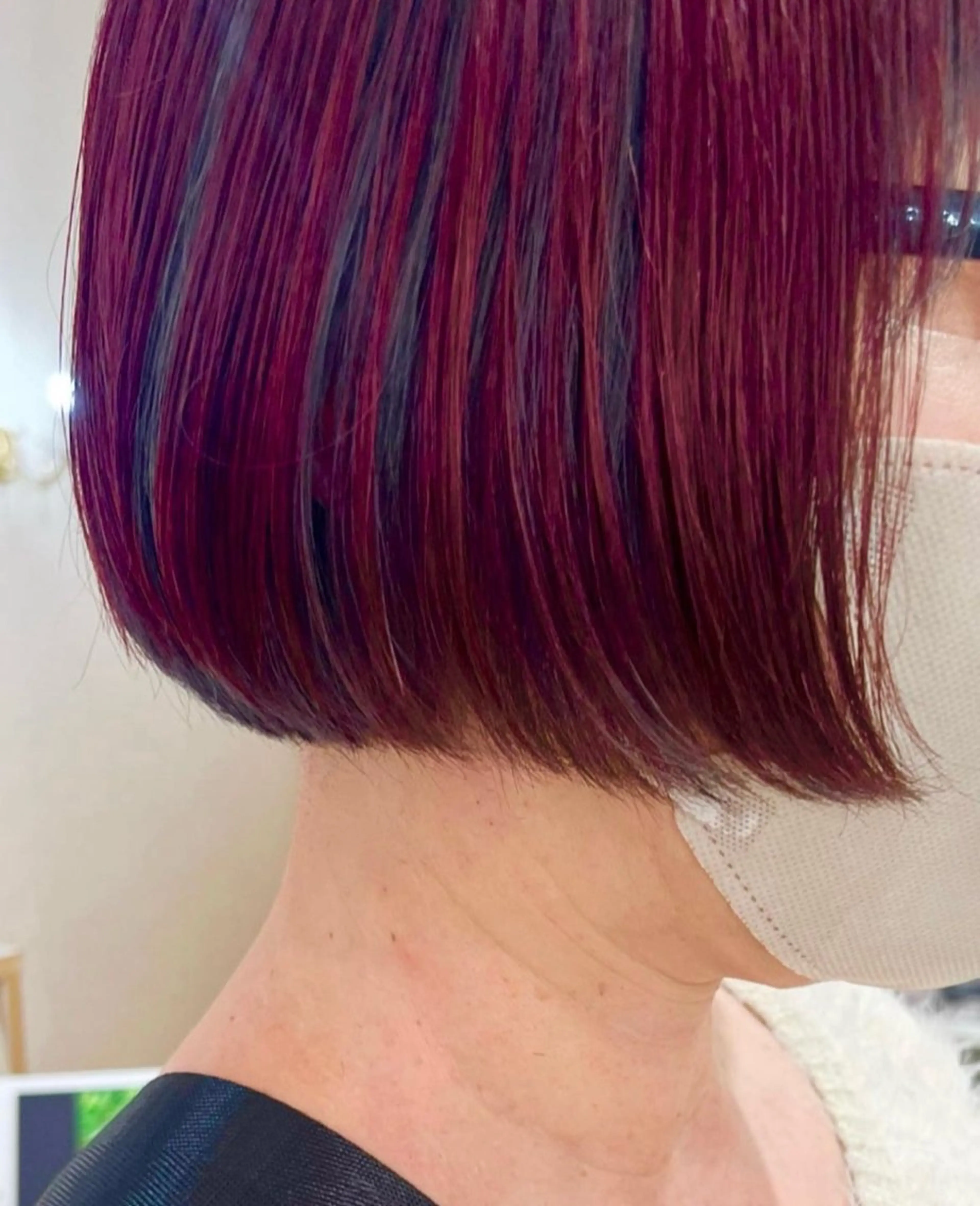 ショート カラー 犬塚 梨花のヘアスタイル