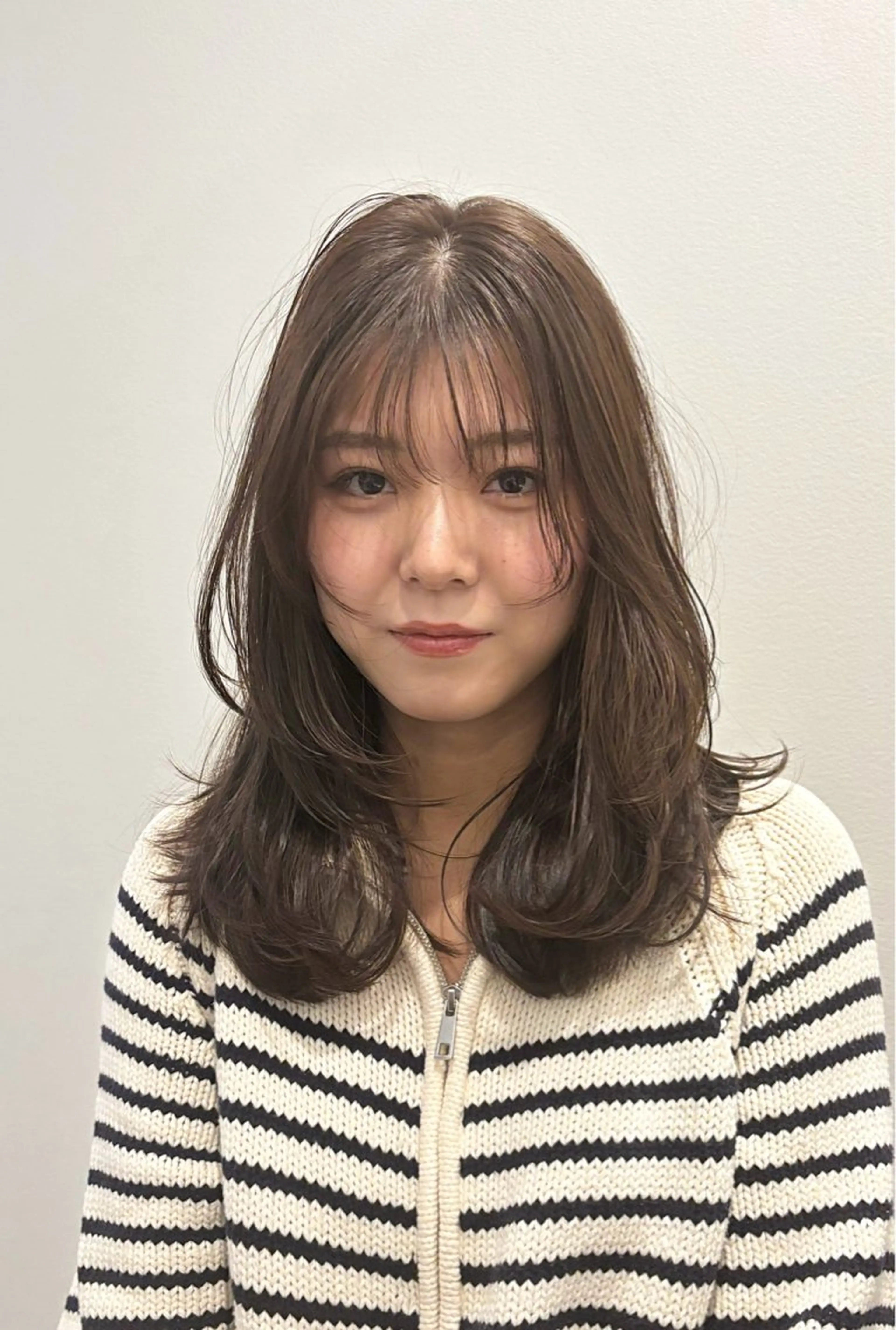 ミディアム レイヤーカット 西宮北口/みなみのヘアスタイル