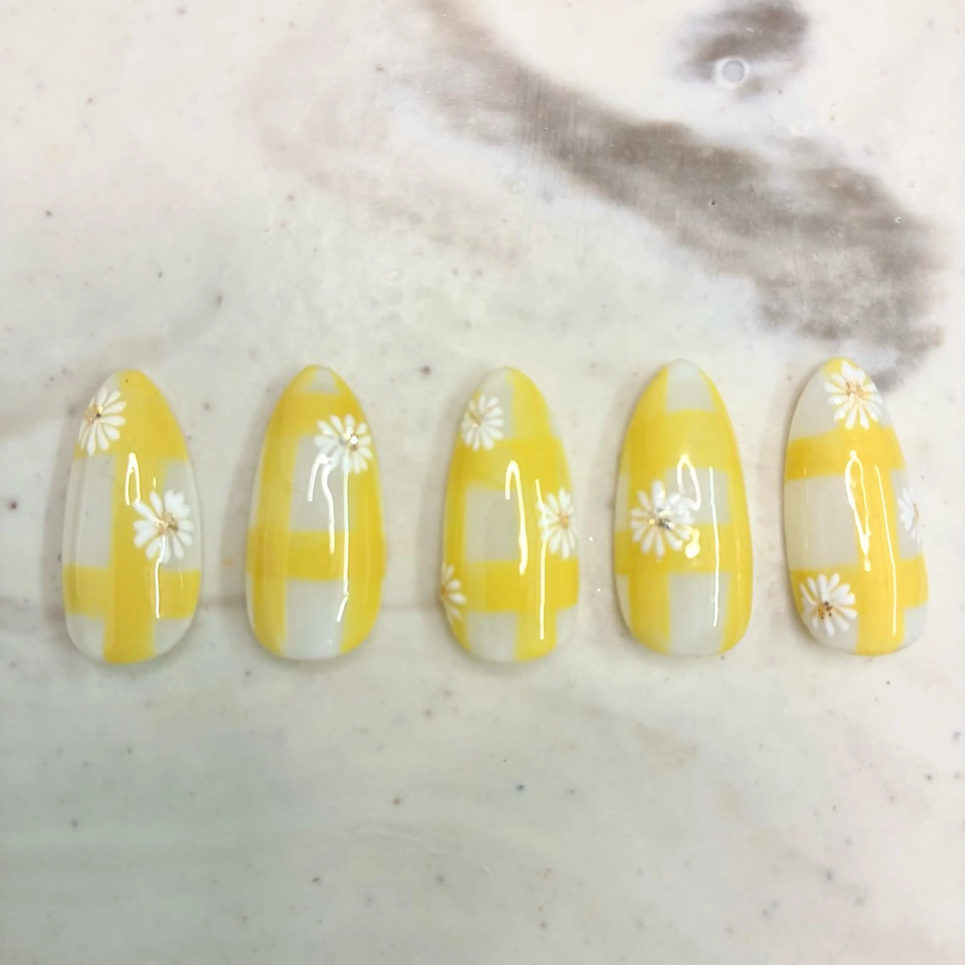 ネイル 春ネイル @.Freestyle所属・Tess +のネイルデザイン