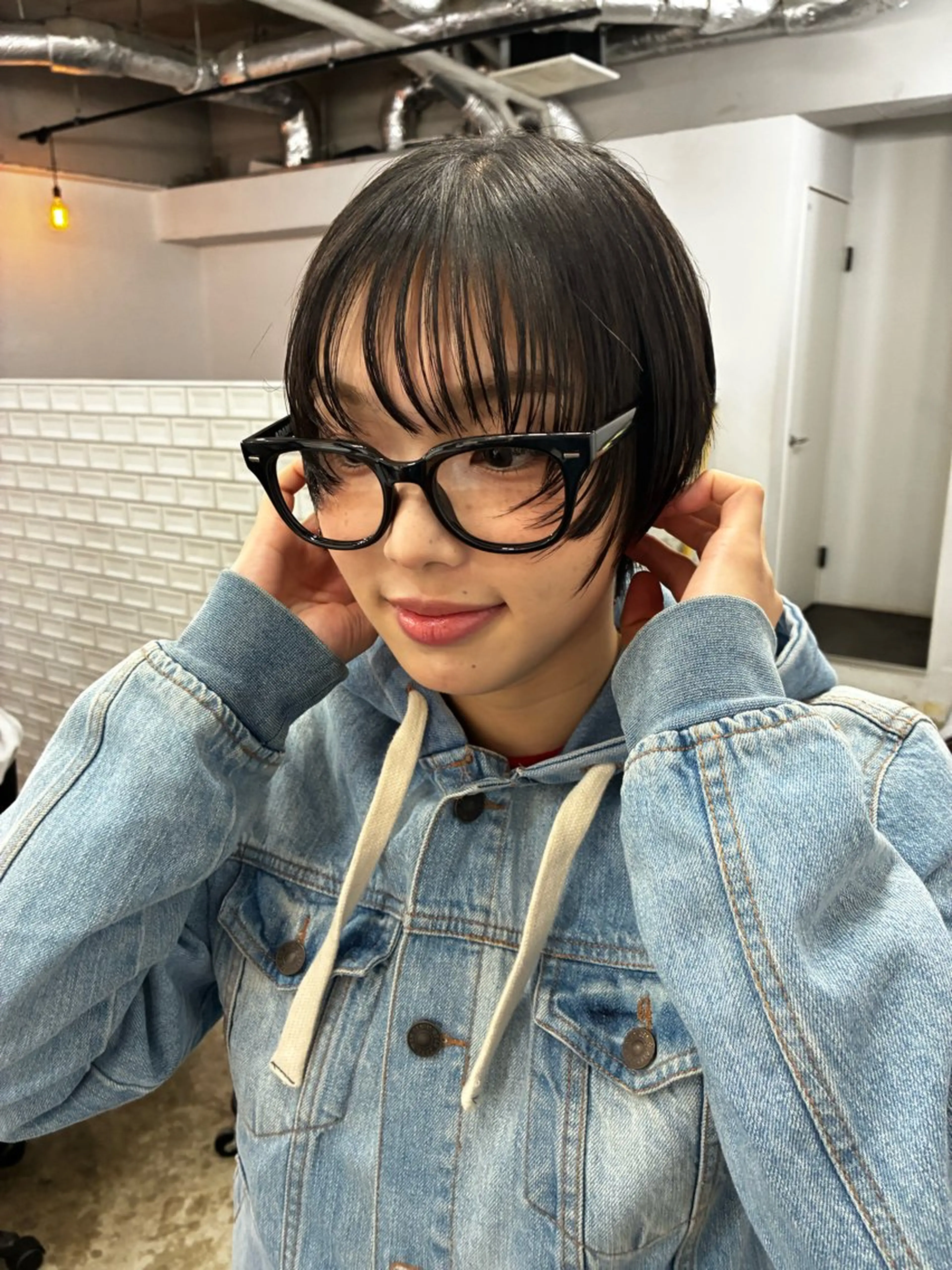 ショート カット 佐藤 芽衣のヘアスタイル