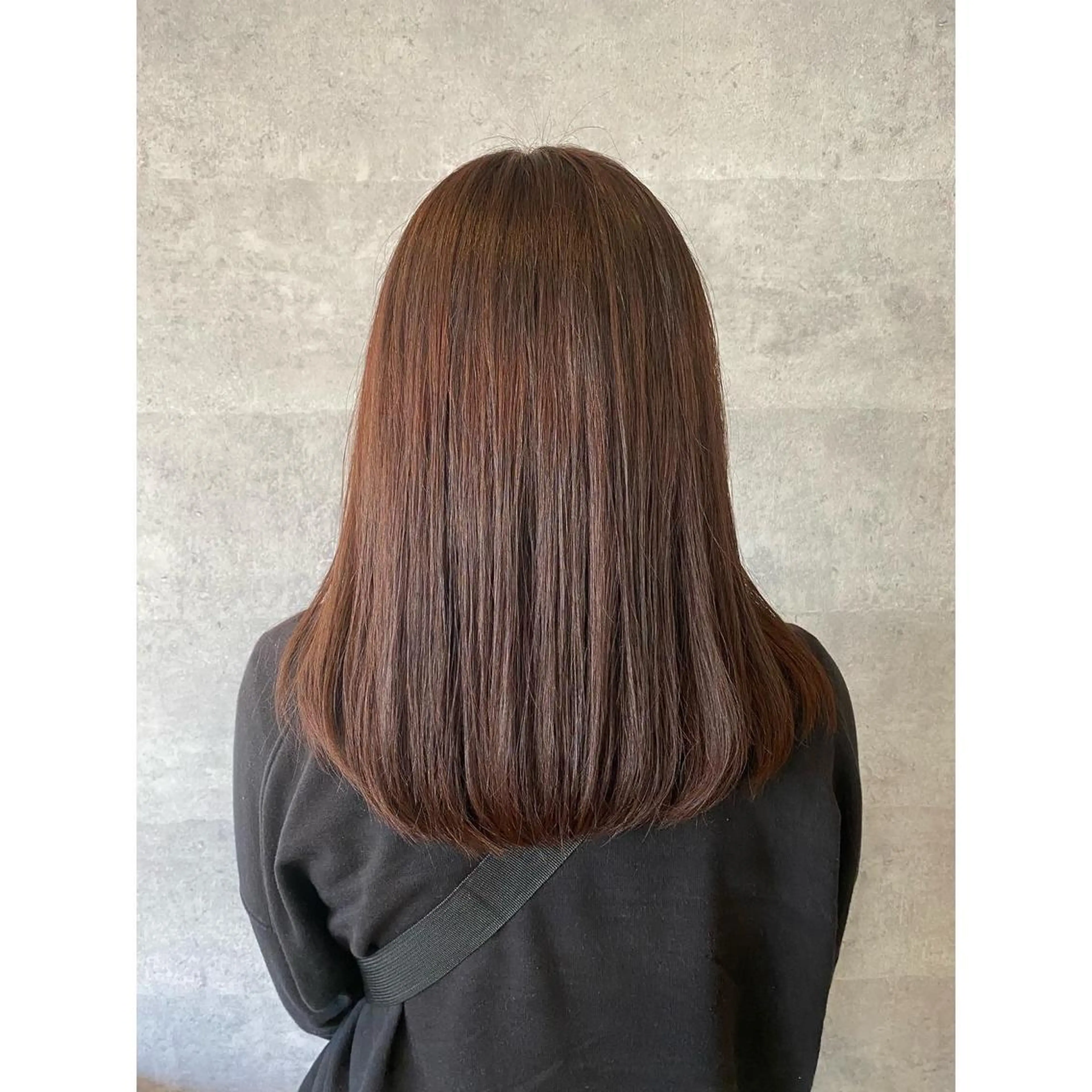 セミロング カラー ブラウンカラー チョコレートブラウン Ryu✨艶髪 美髪ストレート✨のヘアスタイル