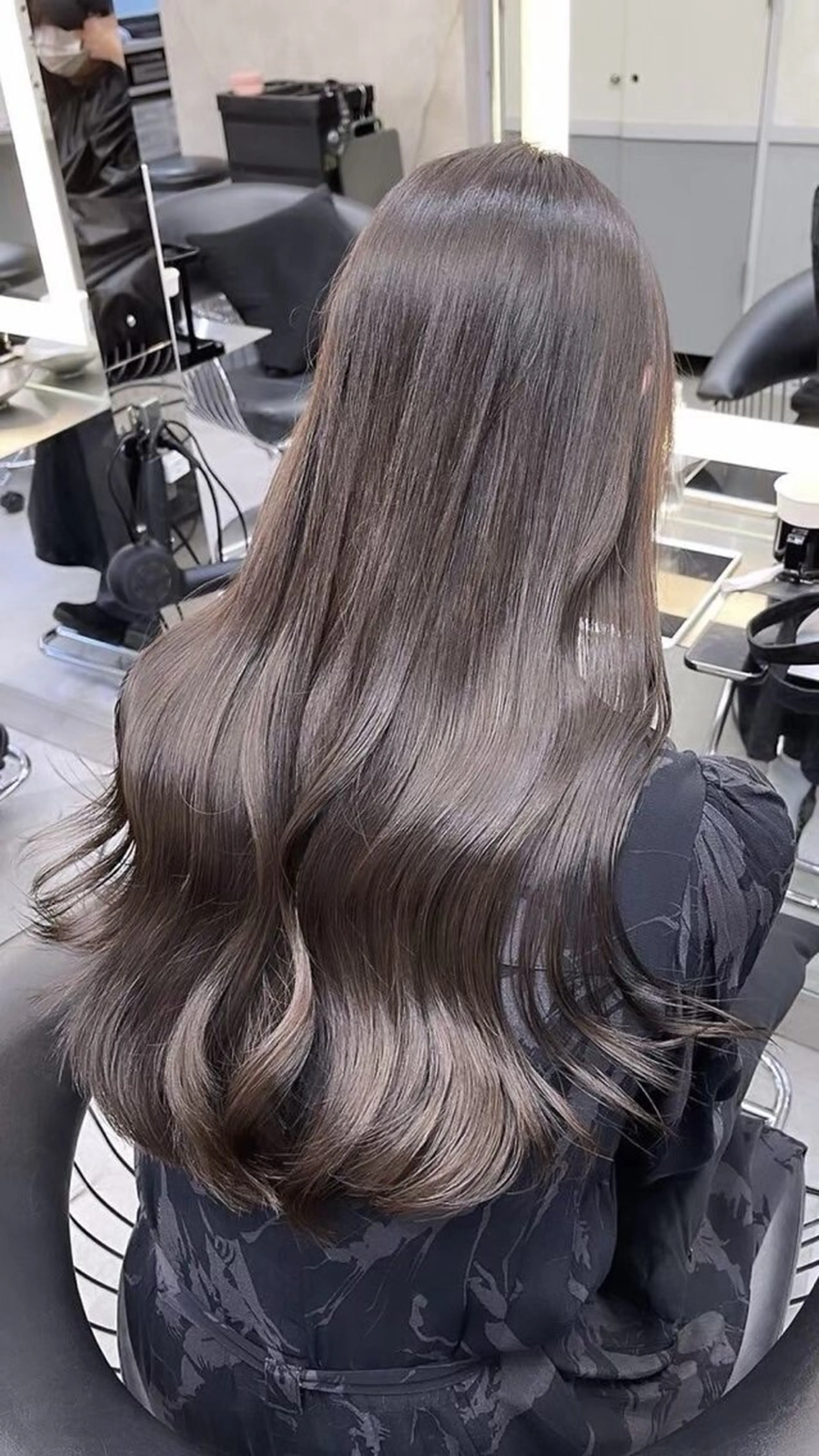 ロング ヘアカラー 【lond】🩶 Marinのヘアスタイル