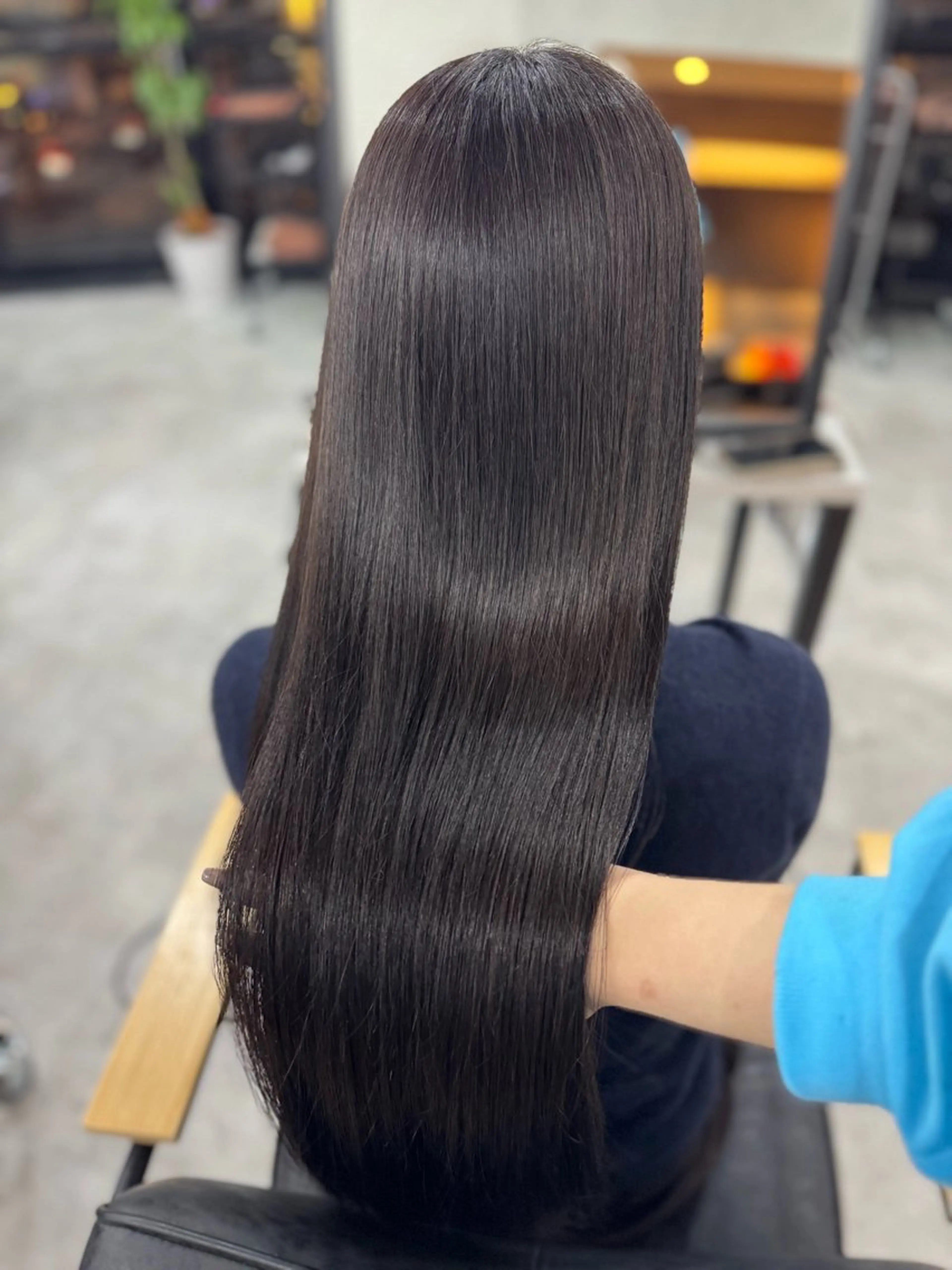 ロング カラー アッシュ アッシュブラウン ベージュカラー 黒髪 ブリーチ 赤み無し柔らかカラー 【梅田】madokaのヘアスタイル