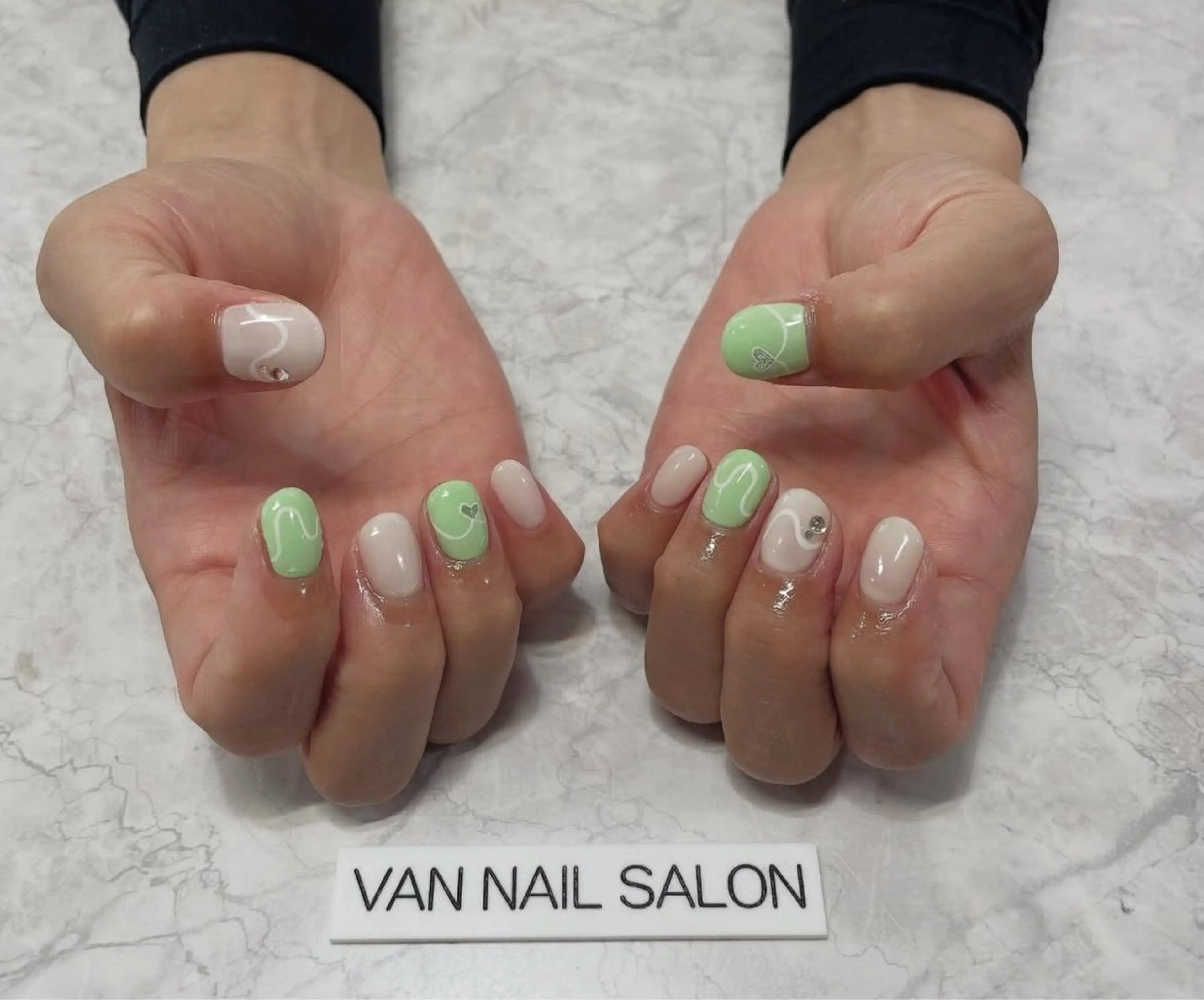 ネイル ハンドネイル Van Nail Salonのネイルデザイン