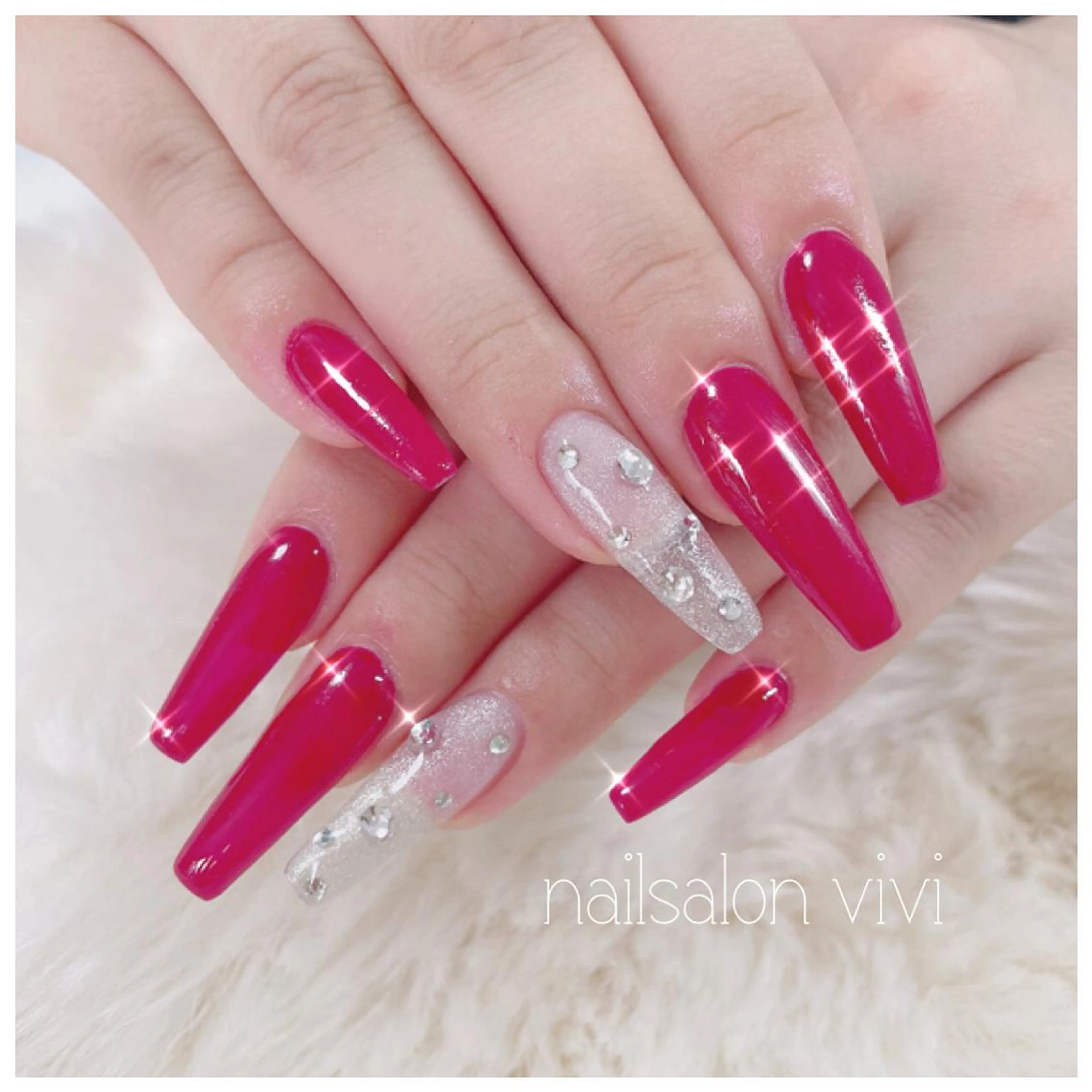 ネイル ＶＩＶＩ nailsalonのネイルデザイン