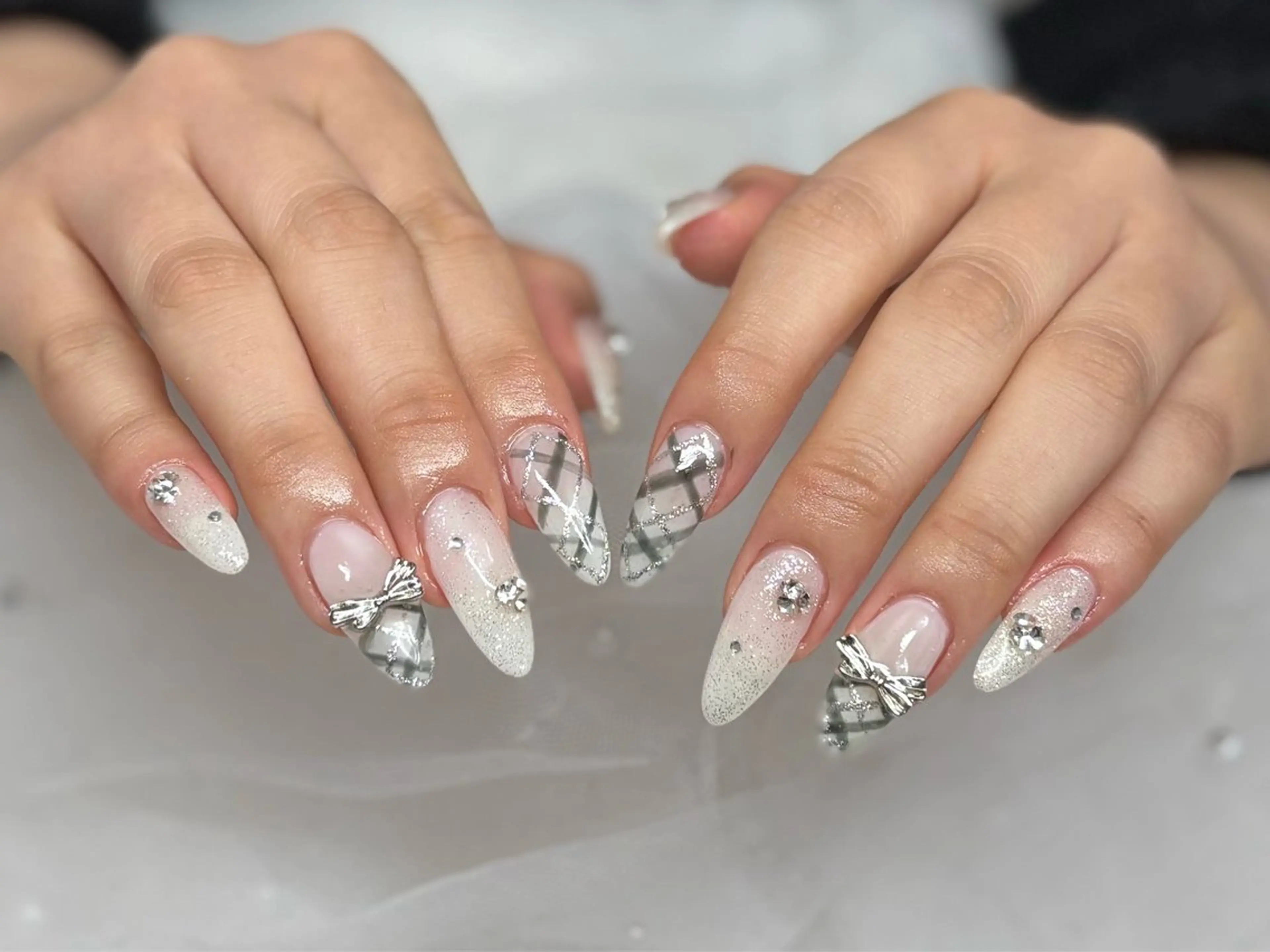 ネイル ハンドネイル ANELA ANNAのネイルデザイン