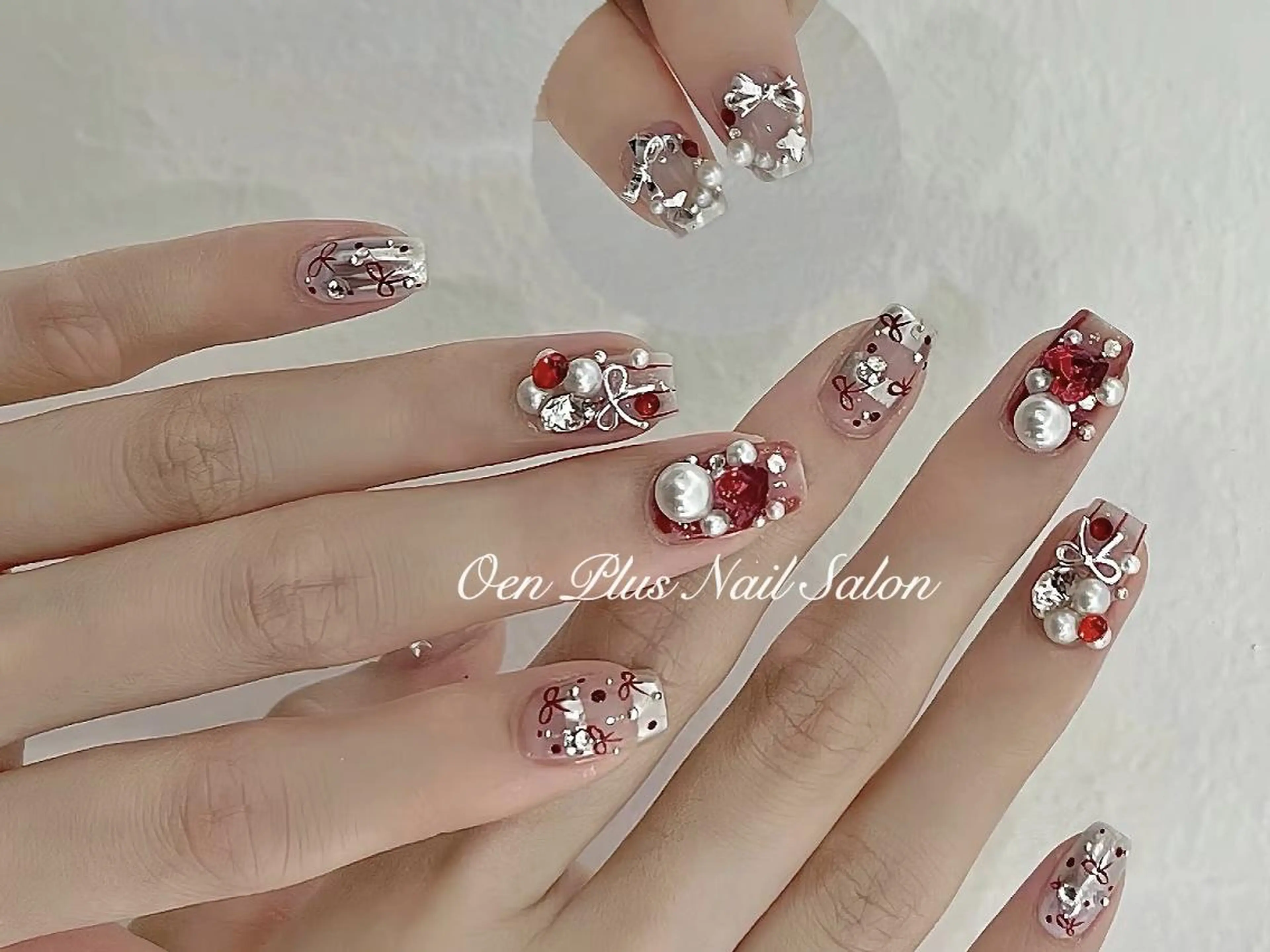 ネイル One Plus キキのネイルデザイン