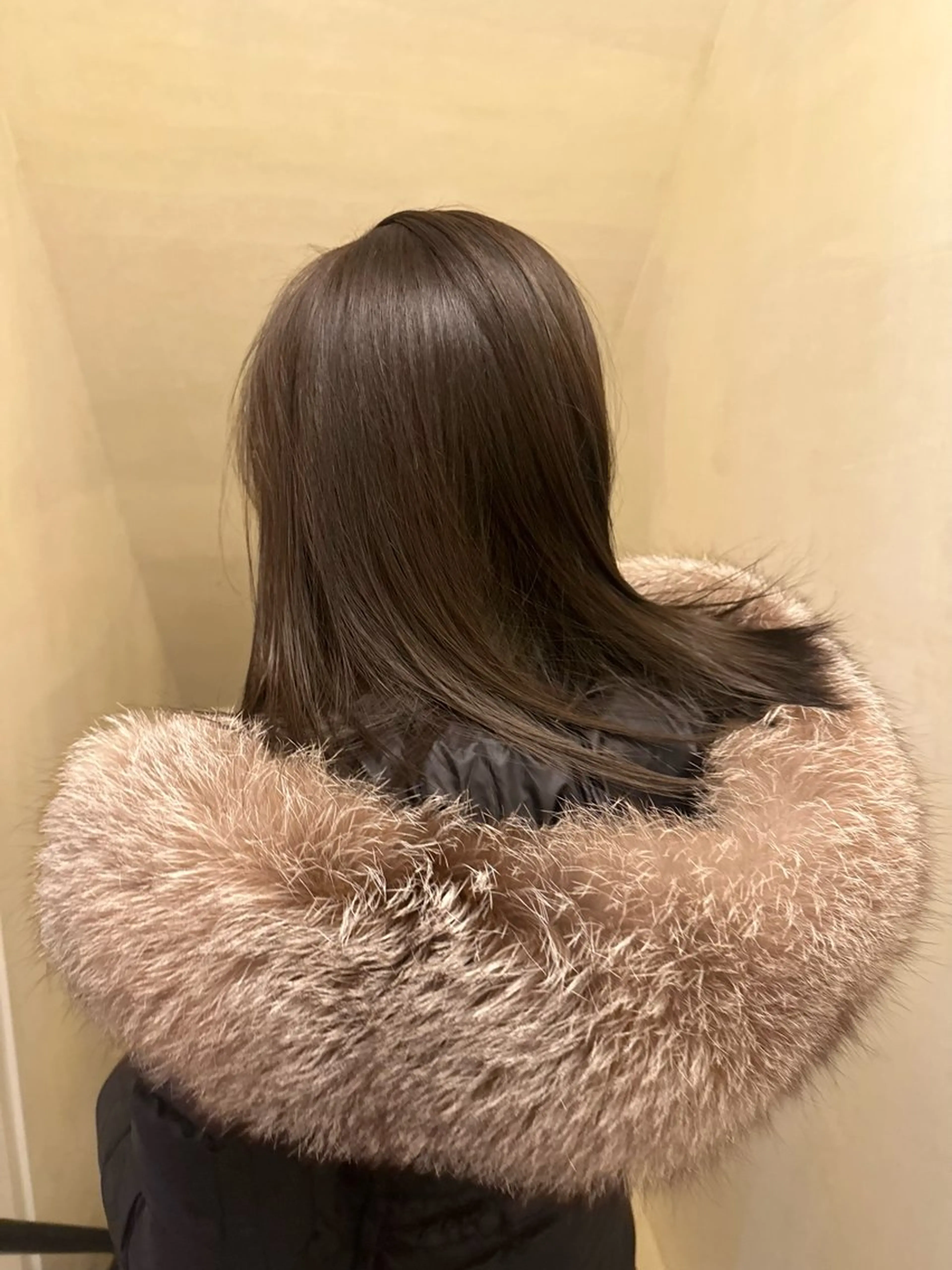 ミディアム 薮 夏帆のヘアスタイル