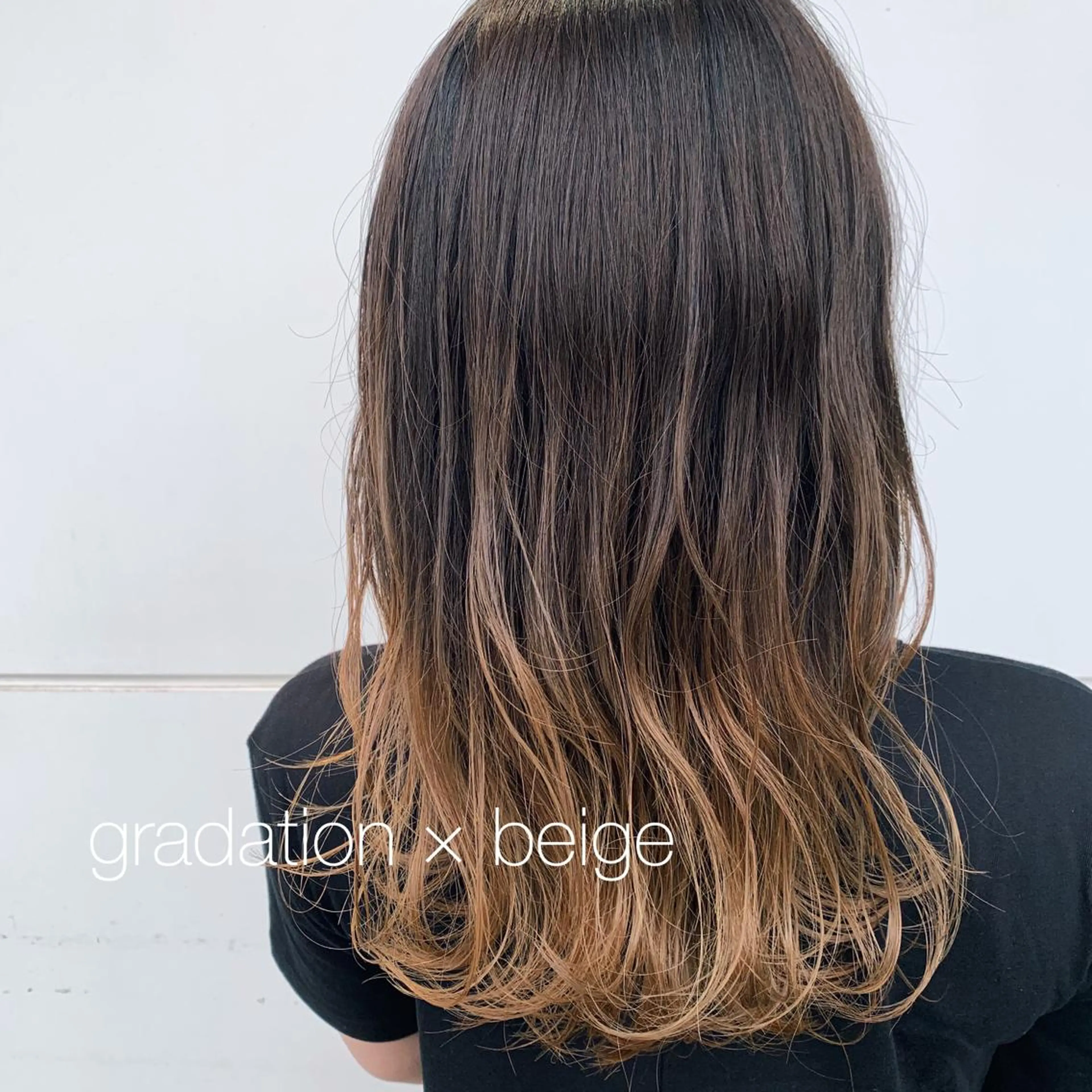 ロング カラー RINA🧤 デザインとボブのヘアスタイル