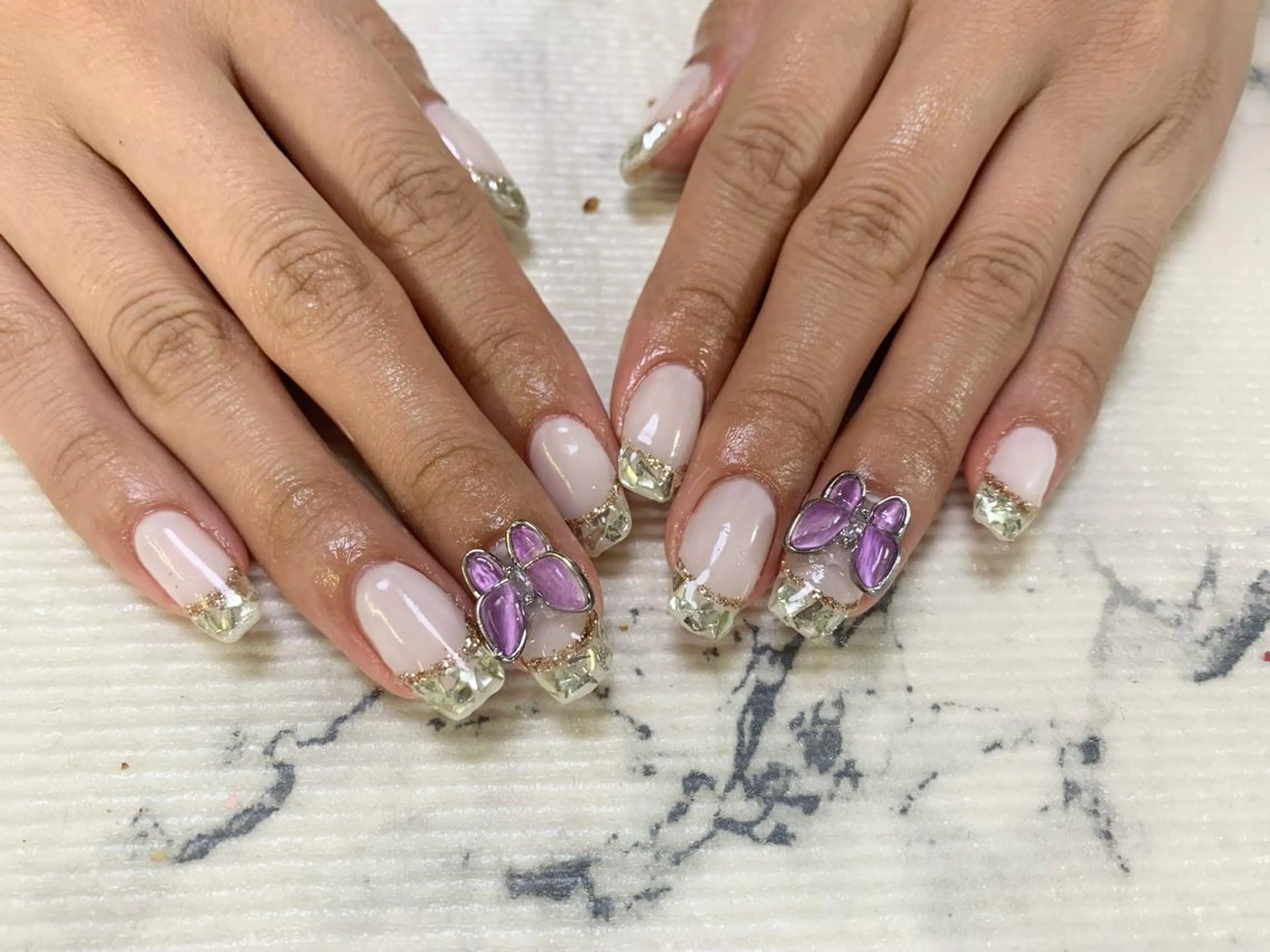 ネイル フレンチネイル ガラスフレンチ Ruana Nailのネイルデザイン