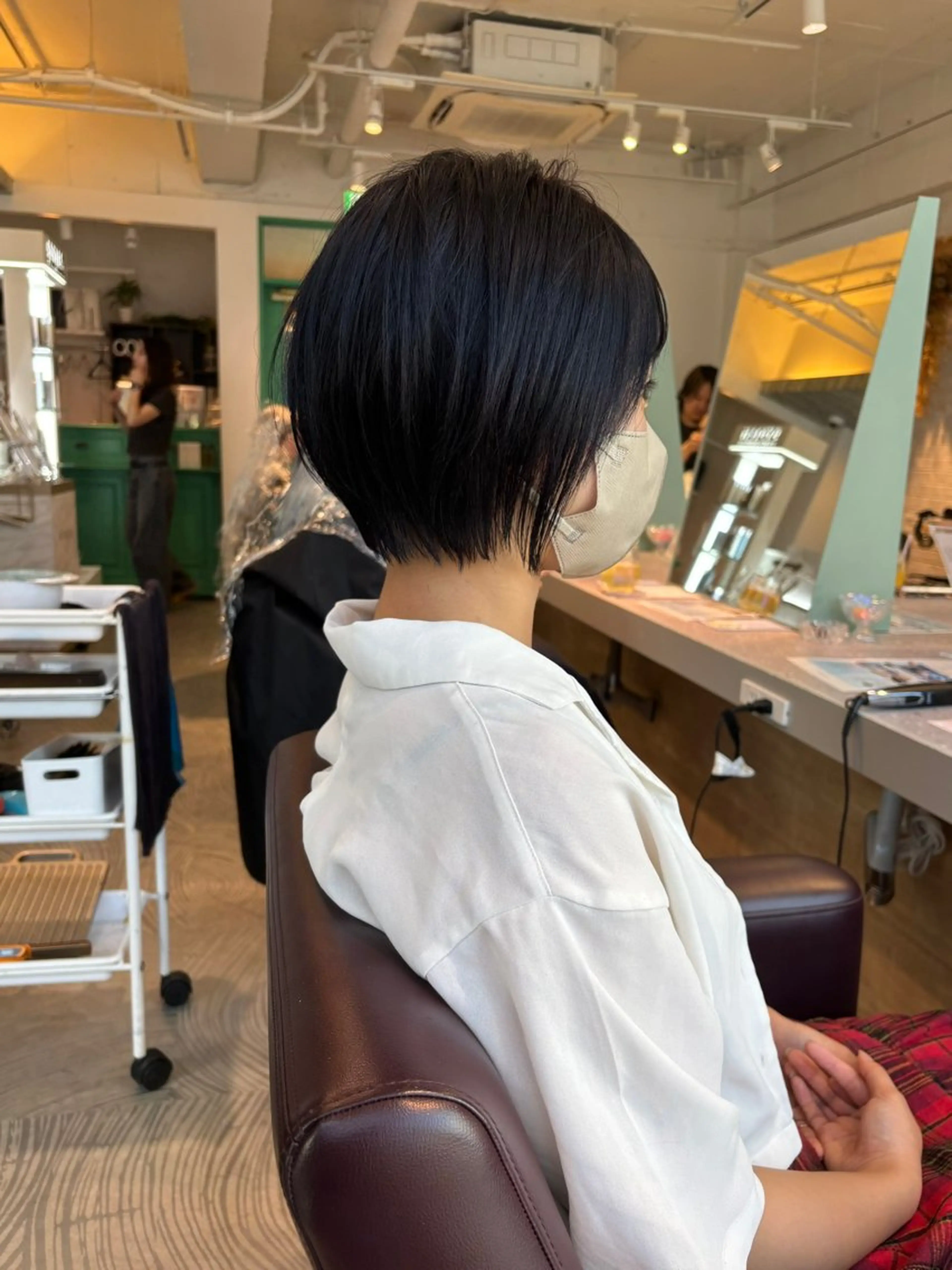 ショート カラー 透明感カラー ヘアカラー トリートメント ボブぷる艶🌈 艶髪矯正✨遠藤龍雅のヘアスタイル