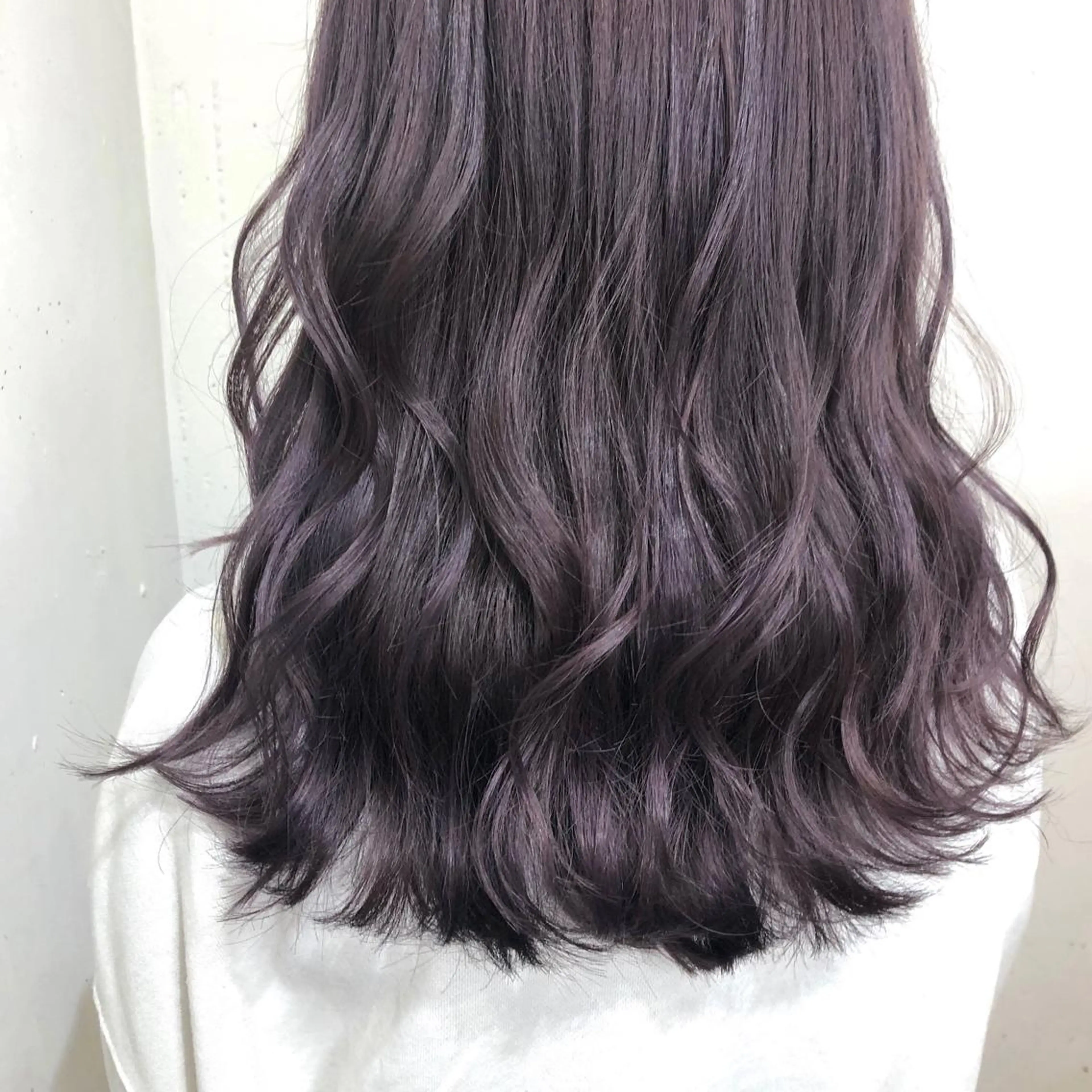 セミロング カラー パーマ ヘアアレンジ 八巻 晴香のヘアスタイル