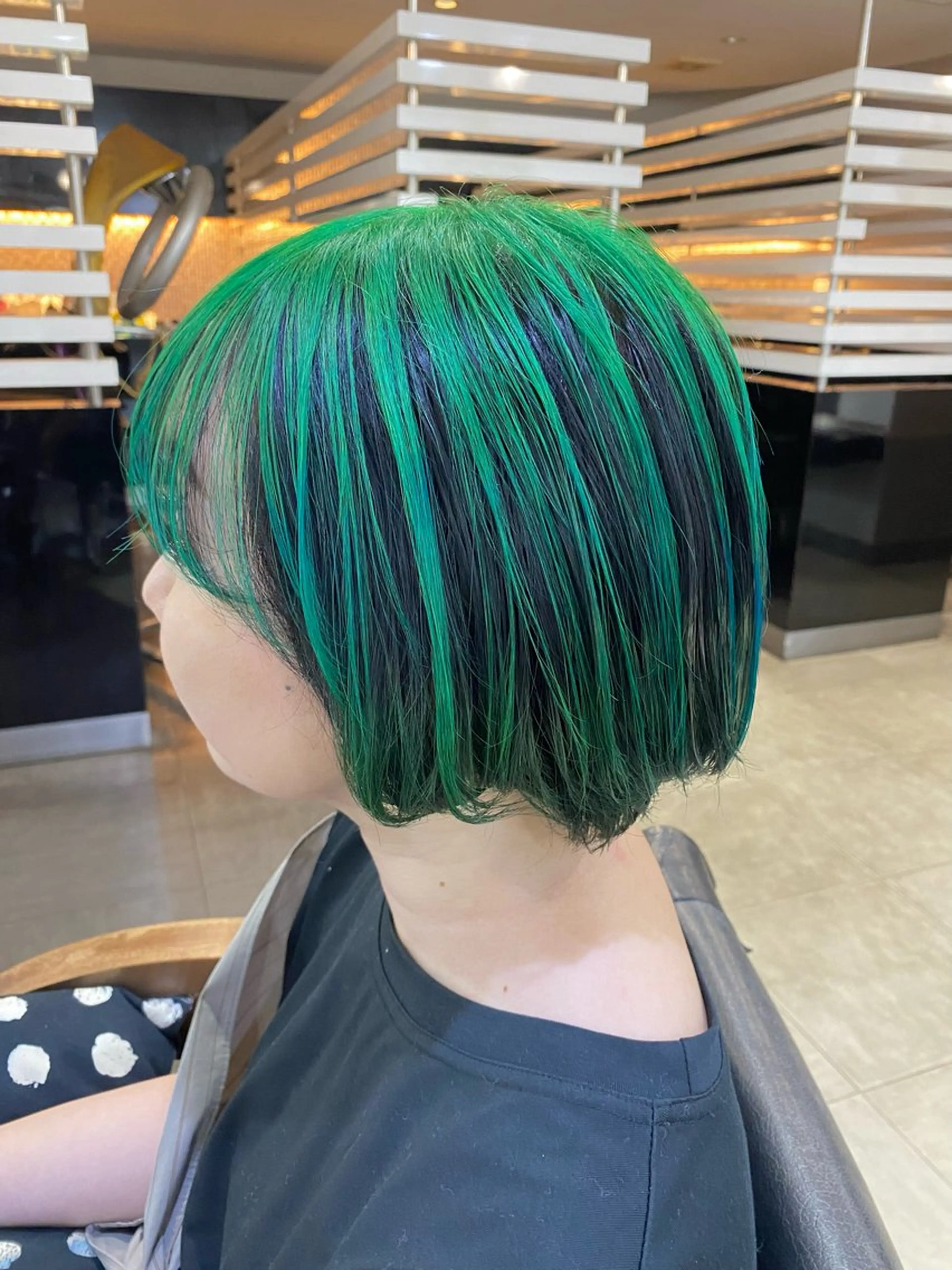 ショート カラー ヘアアレンジ バレイヤージュ レイヤーカット DISCOHAIRsanc（ルジャルダン町田）所属・烏山 達也のヘアスタイル