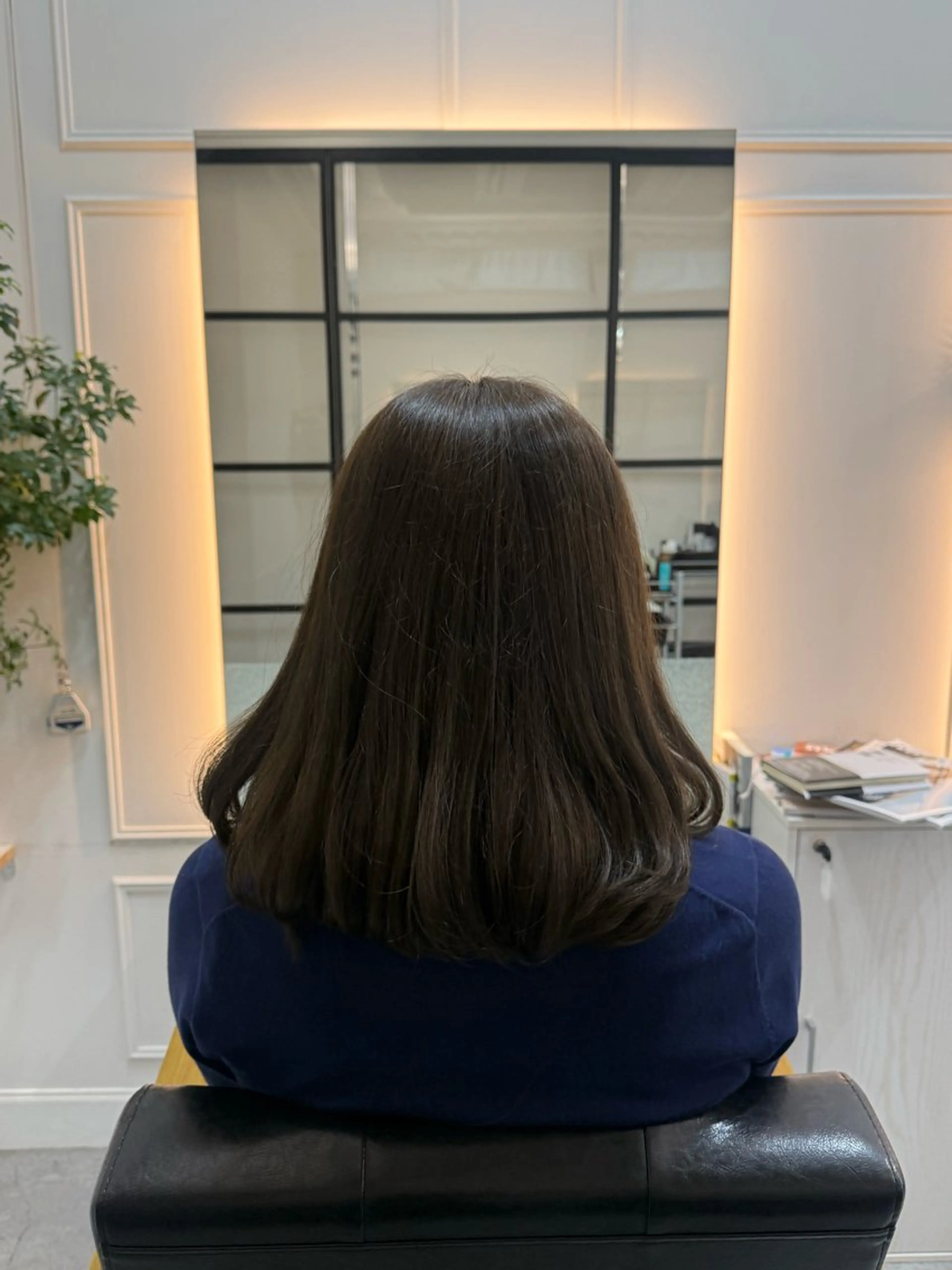 セミロング カラー ヘアカラー Queens Yukikoのヘアスタイル