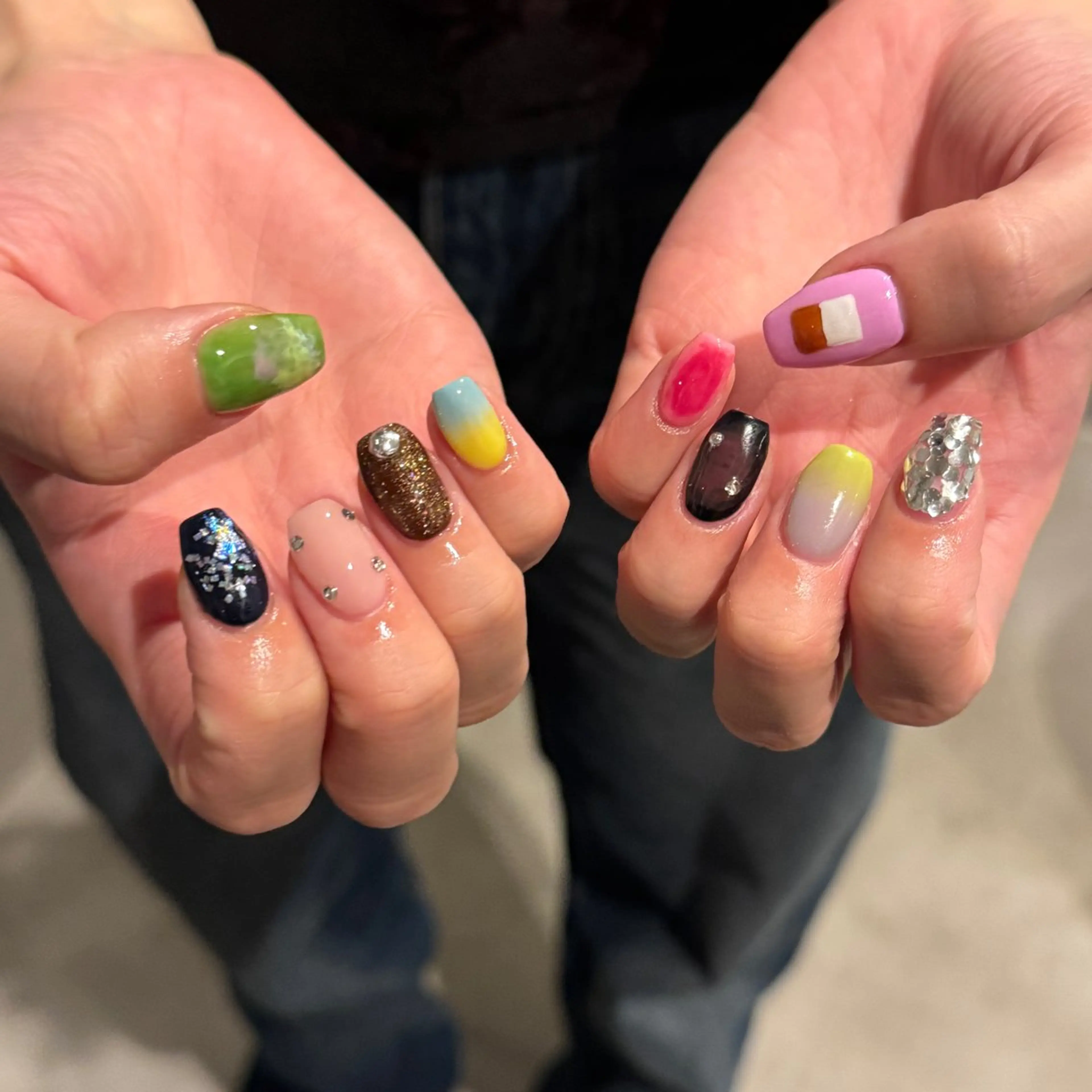 ネイル ハンドネイル 𝐫𝐚𝐢 𝐧𝐚𝐢𝐥の眉毛・アイブロウイメージ