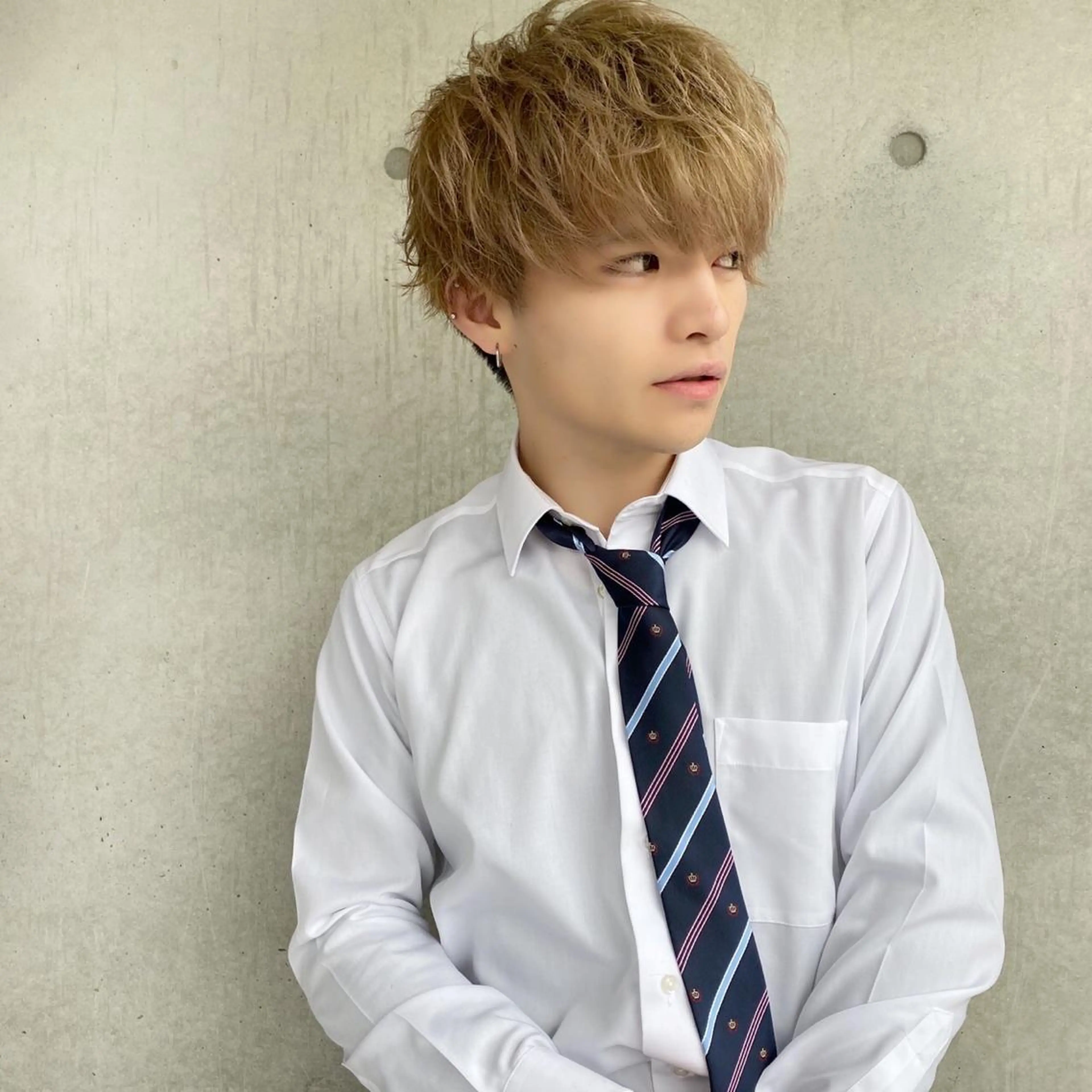 セミロング カラー メンズ ヘアカラー トリートメント ヘッドスパ ヘアセット 🦋ハイトーンボブ ショート🦋トシキのヘアスタイル