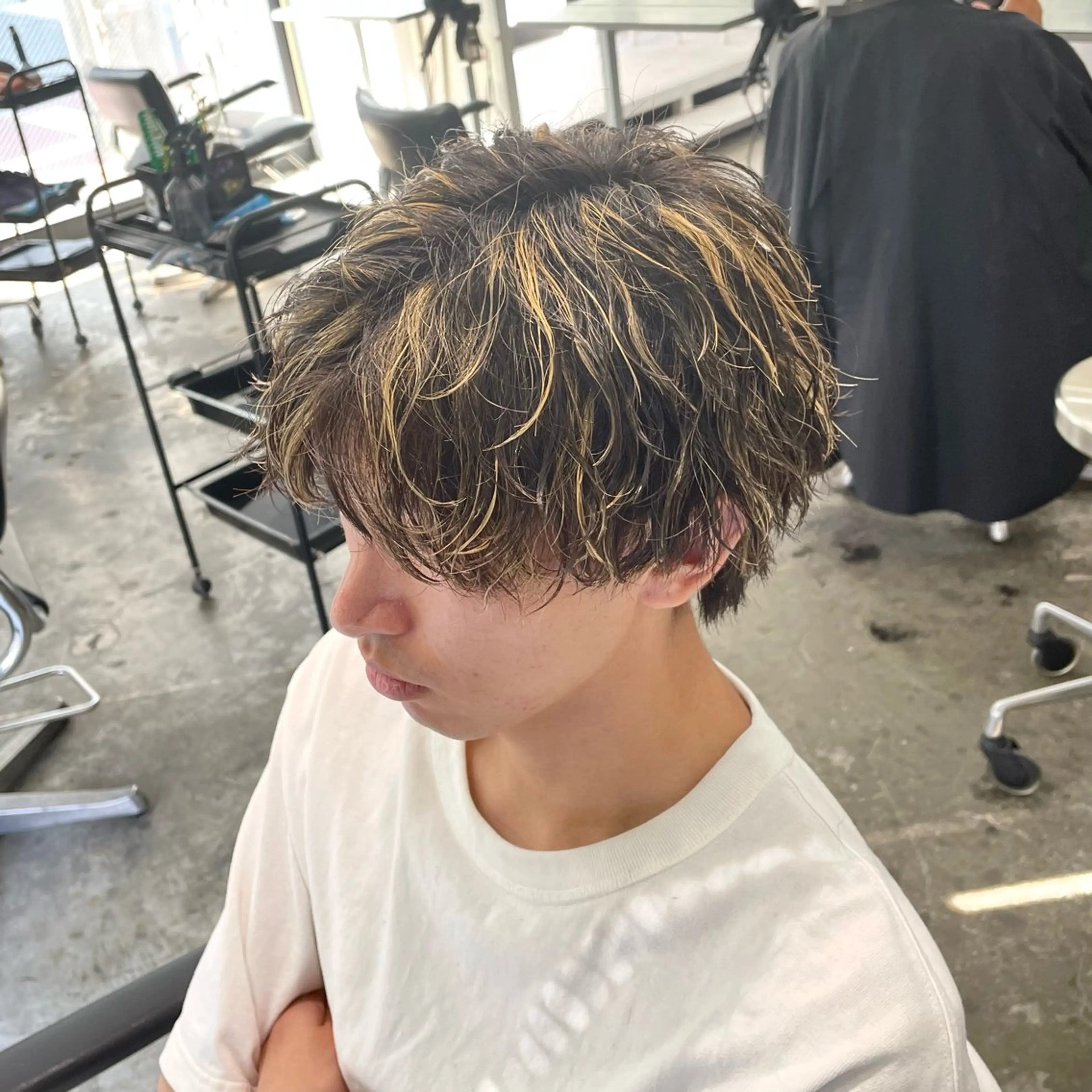 ショート カラー パーマ メンズ アップバング メンズハイライト ハイライトカラー ハイライト カット ヘアカラー パーマ メンズ特化美容師/ 藤戸 椋のヘアスタイル