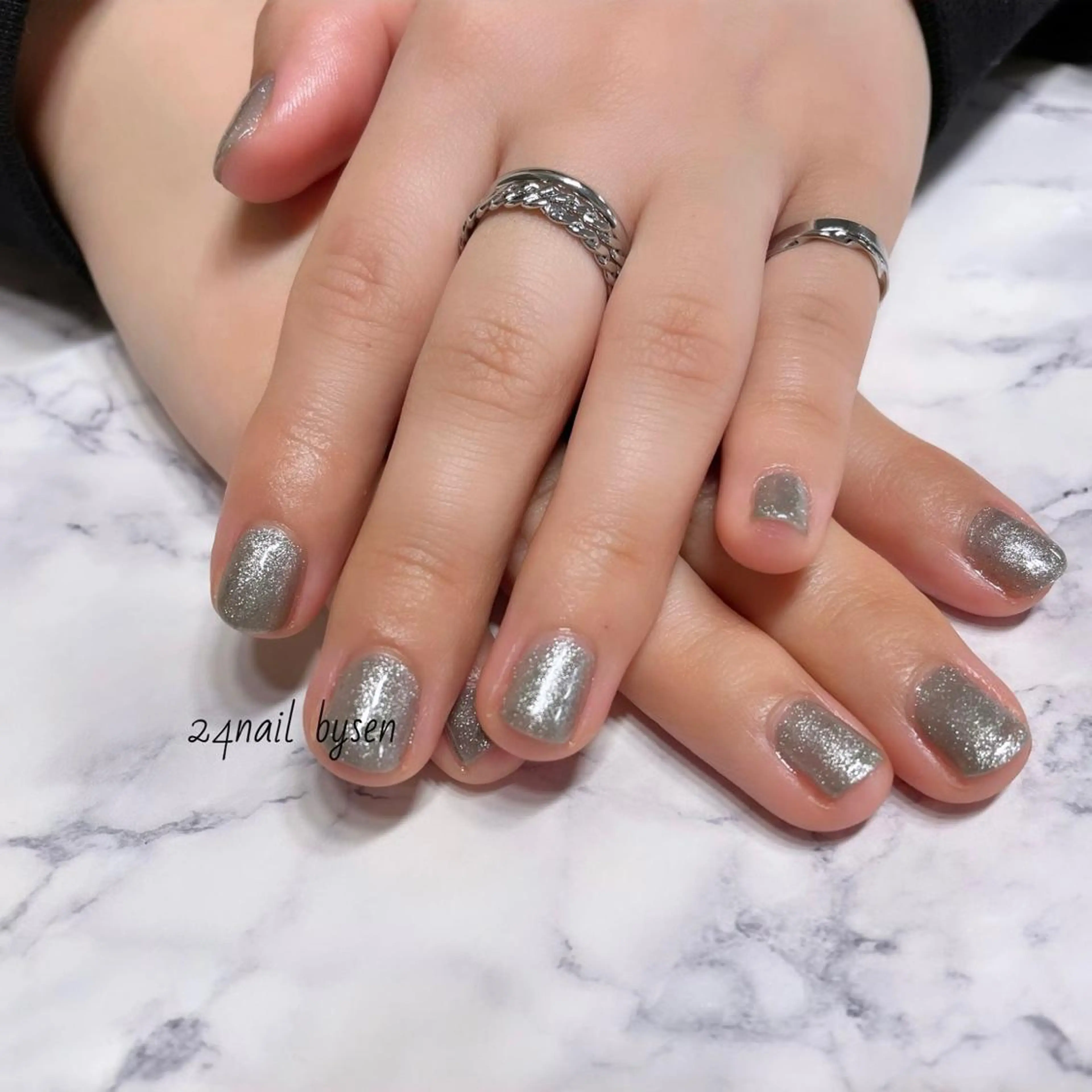 ネイル 成人式 ジェルネイル マグネットネイル ワンカラーネイル Atelier by 24nail/Ayaのネイルデザイン