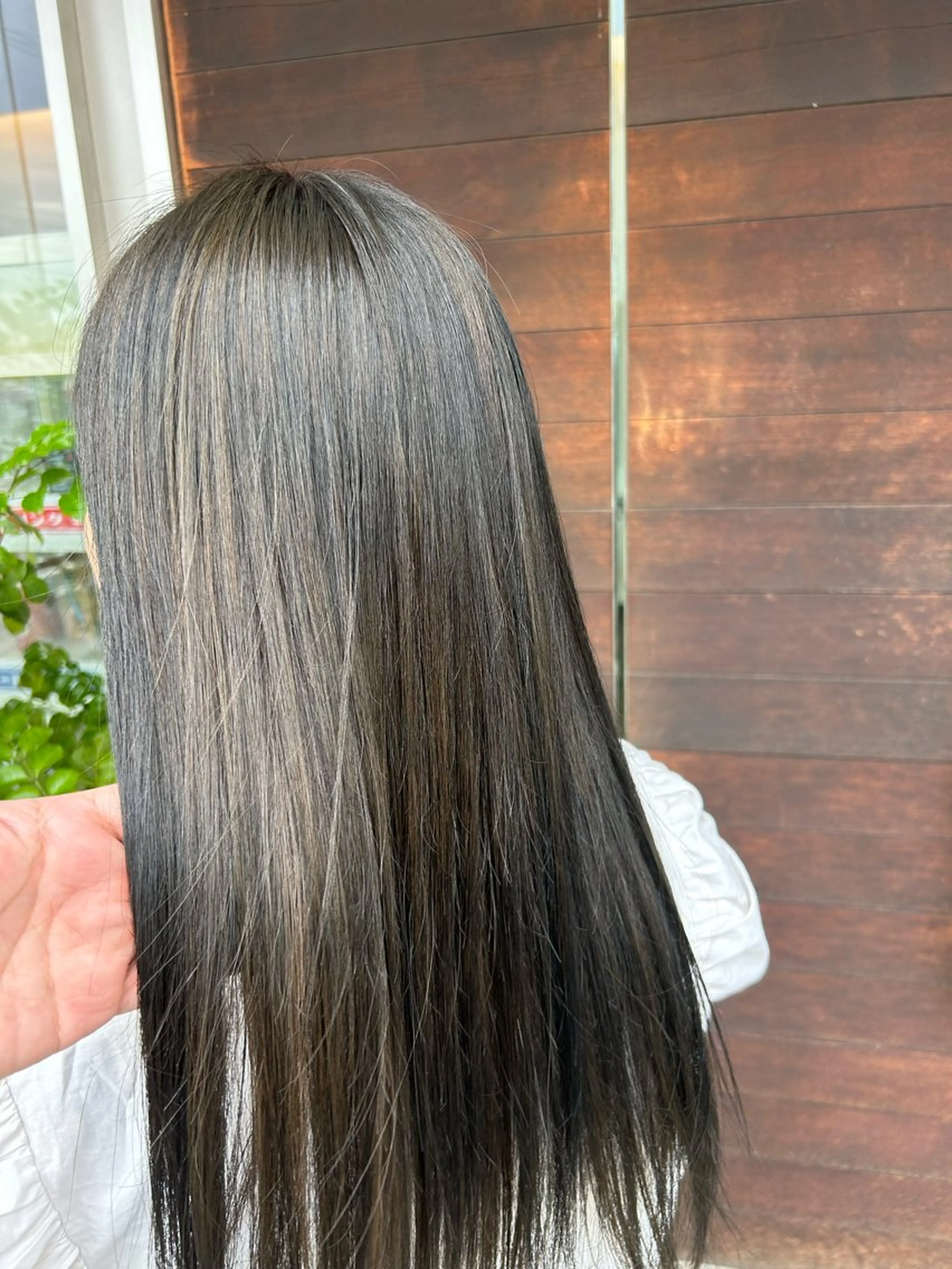 ロング ヘアカラー トリートメント Qwali所属・にしむら かなたのヘアスタイル