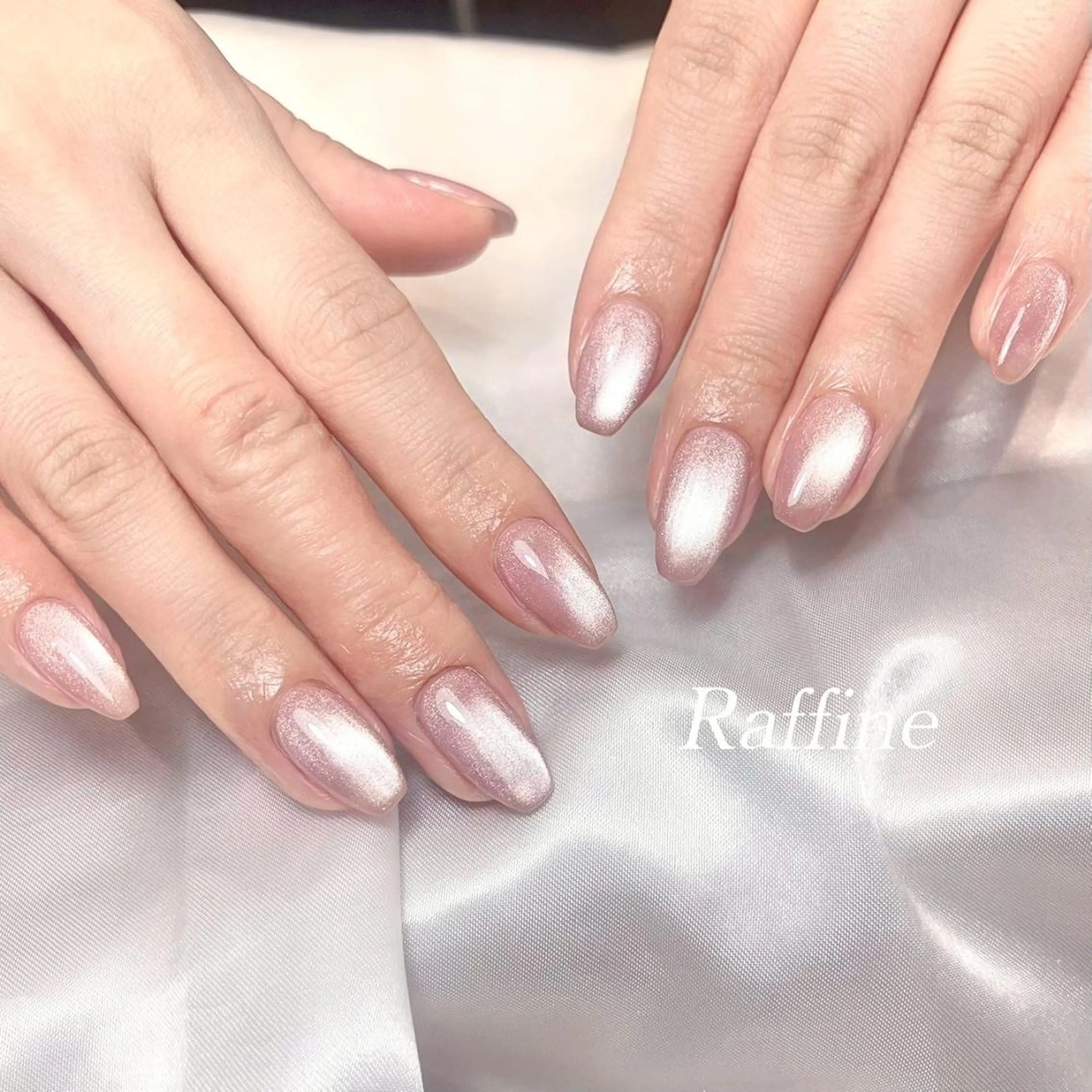 ネイル ハンドネイル RAFFINE 月🦋🩵のネイルデザイン