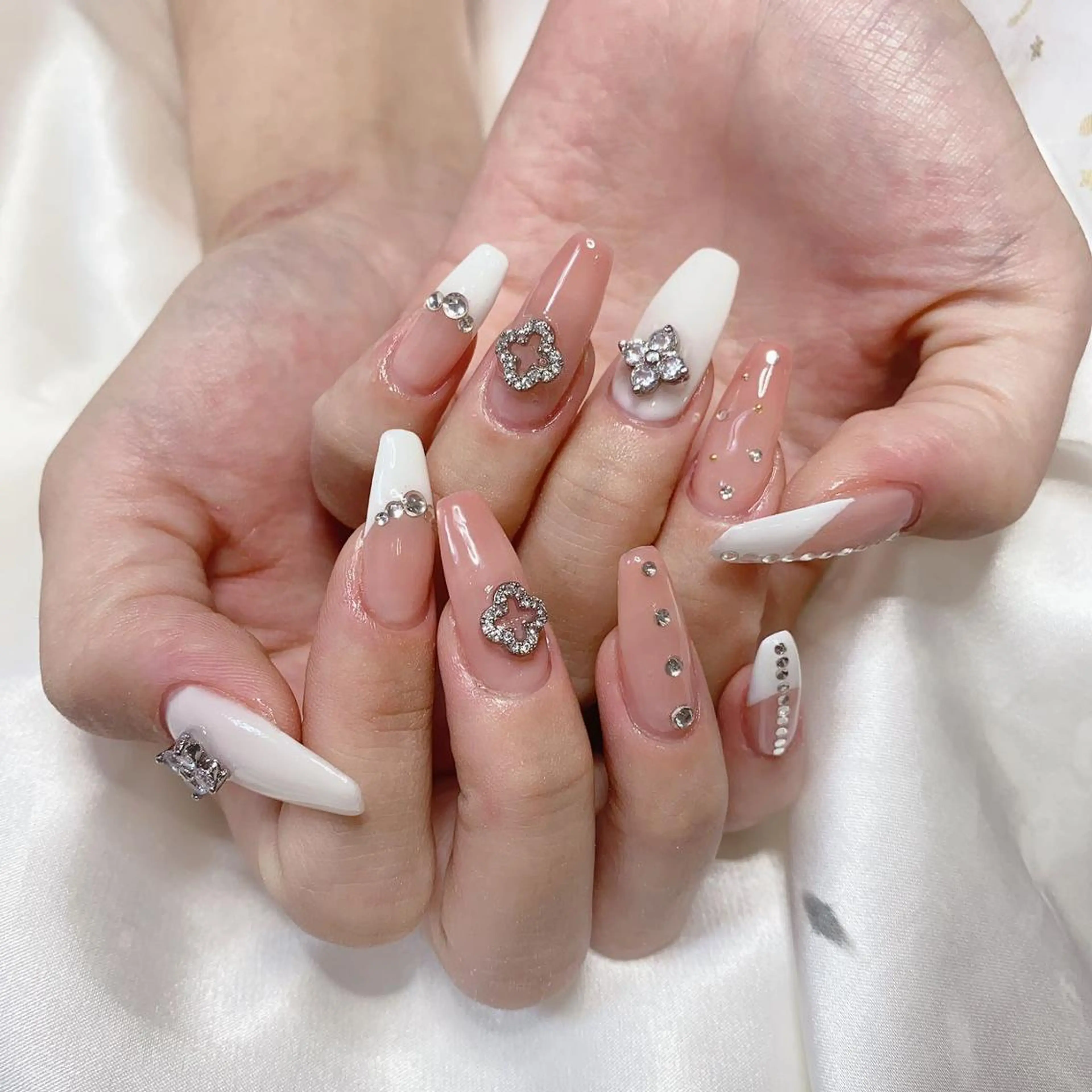 ネイル ジョリ En 💞🦋のネイルデザイン