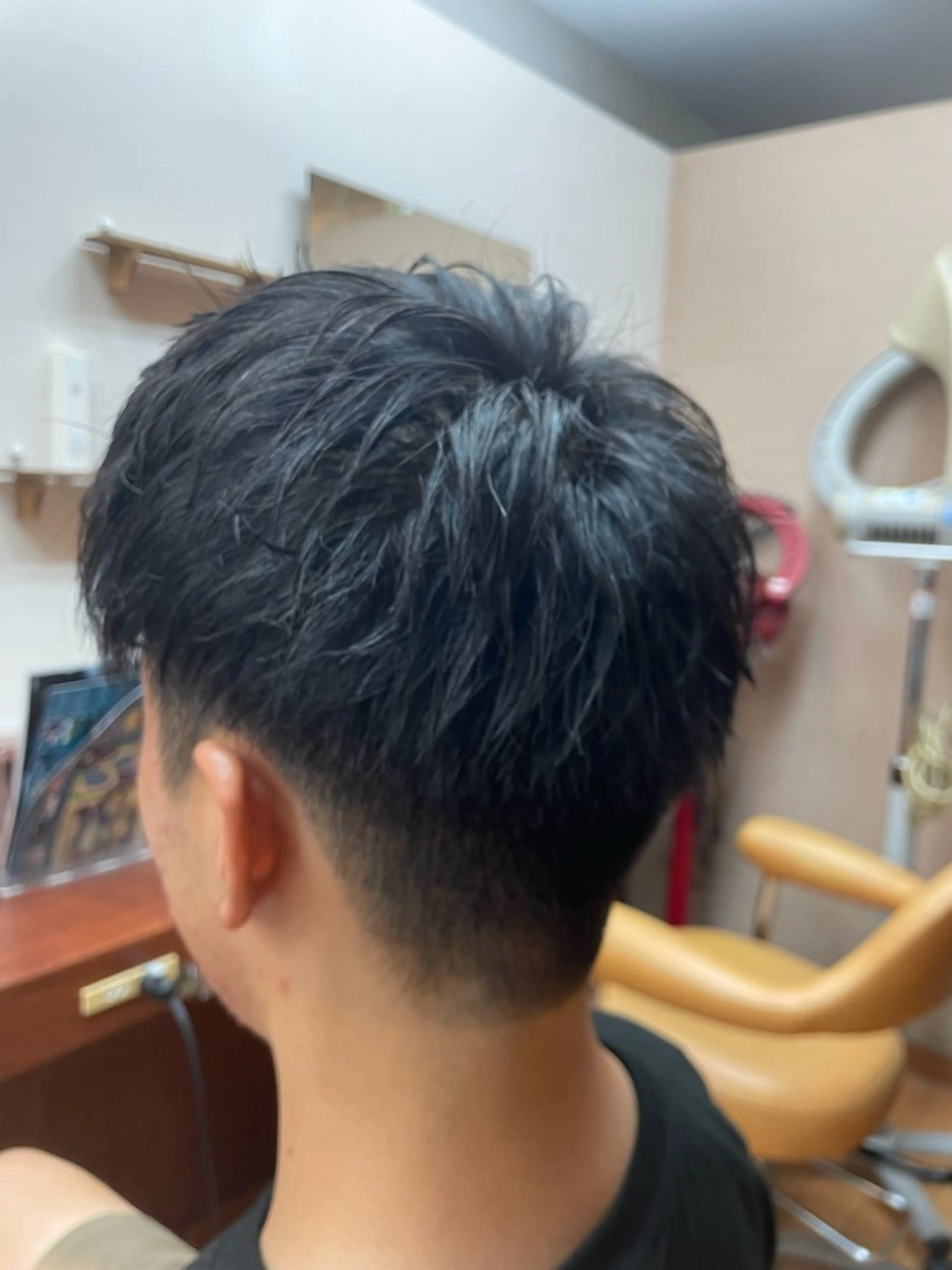 ショート メンズ ルキ🌈ブリーチカラ ー&メンズパーマ🦄のヘアスタイル