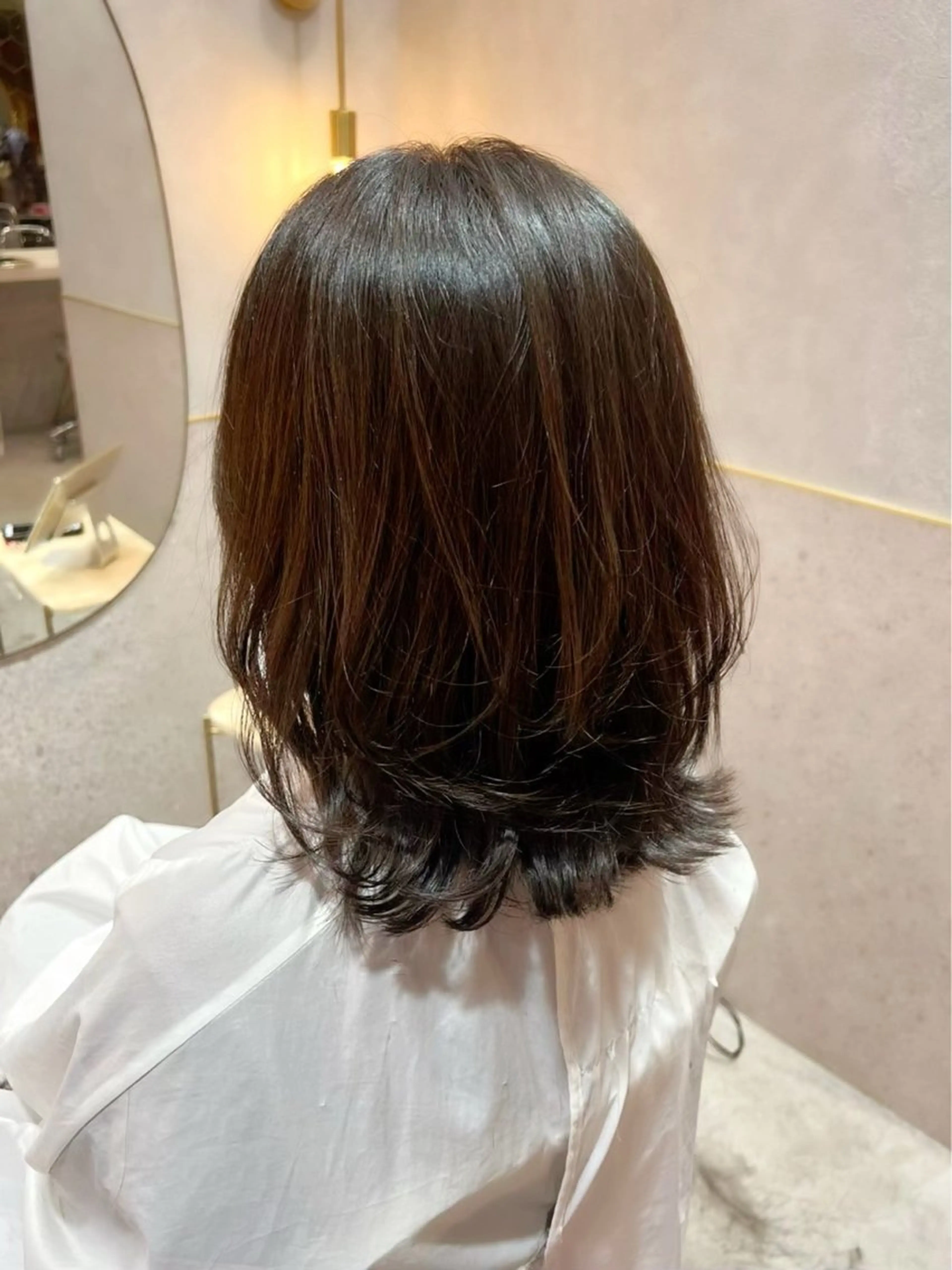 ミディアム カット ヘアカラー トリートメント Hello by Sea所属・レイヤー/艶髪/ボブ /くびれ/伊藤　勇司のヘアスタイル