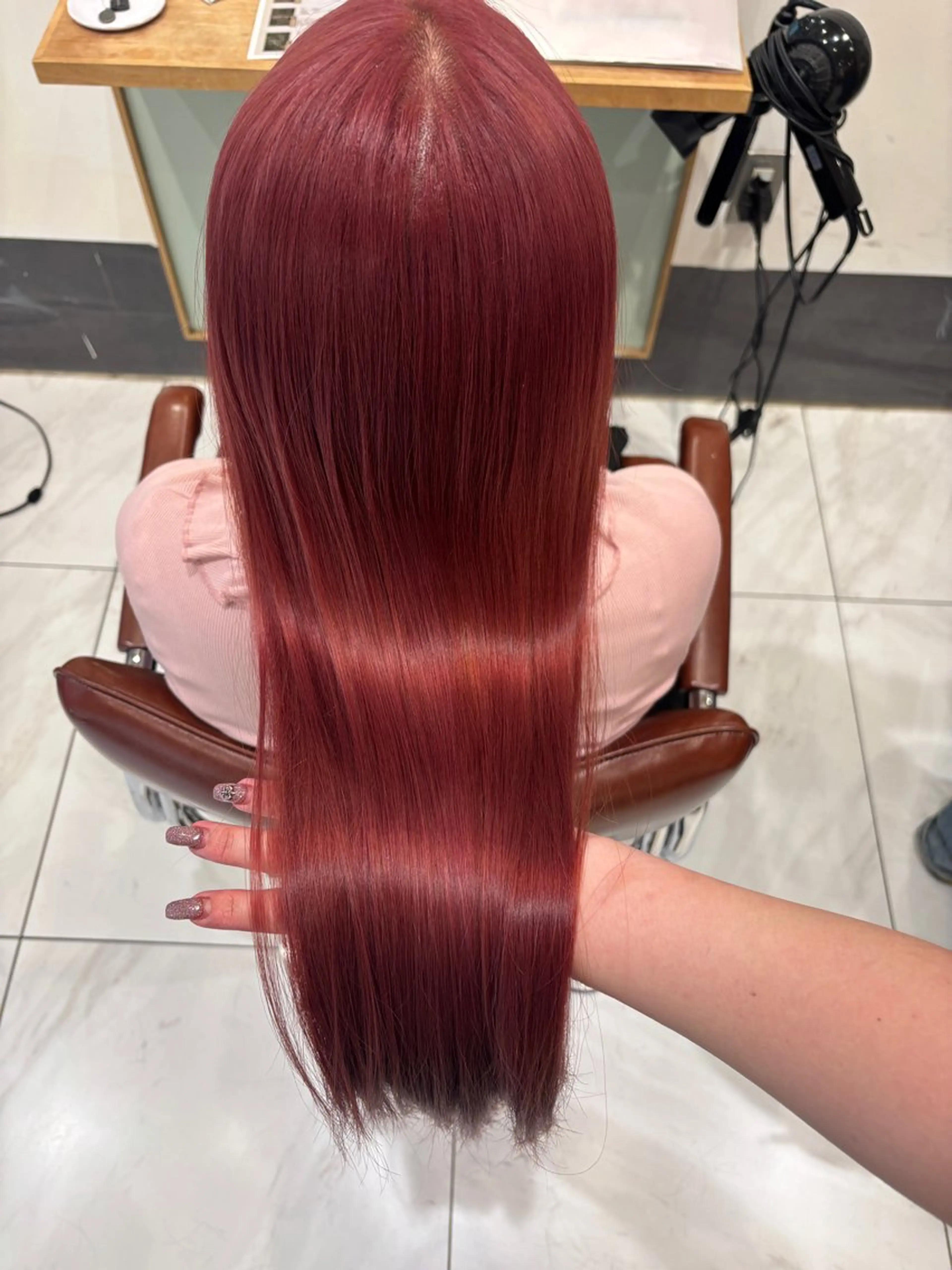 ロング カット ヘアカラー ️🩵RINKA/ ハイトーンカラー🩵のヘアスタイル