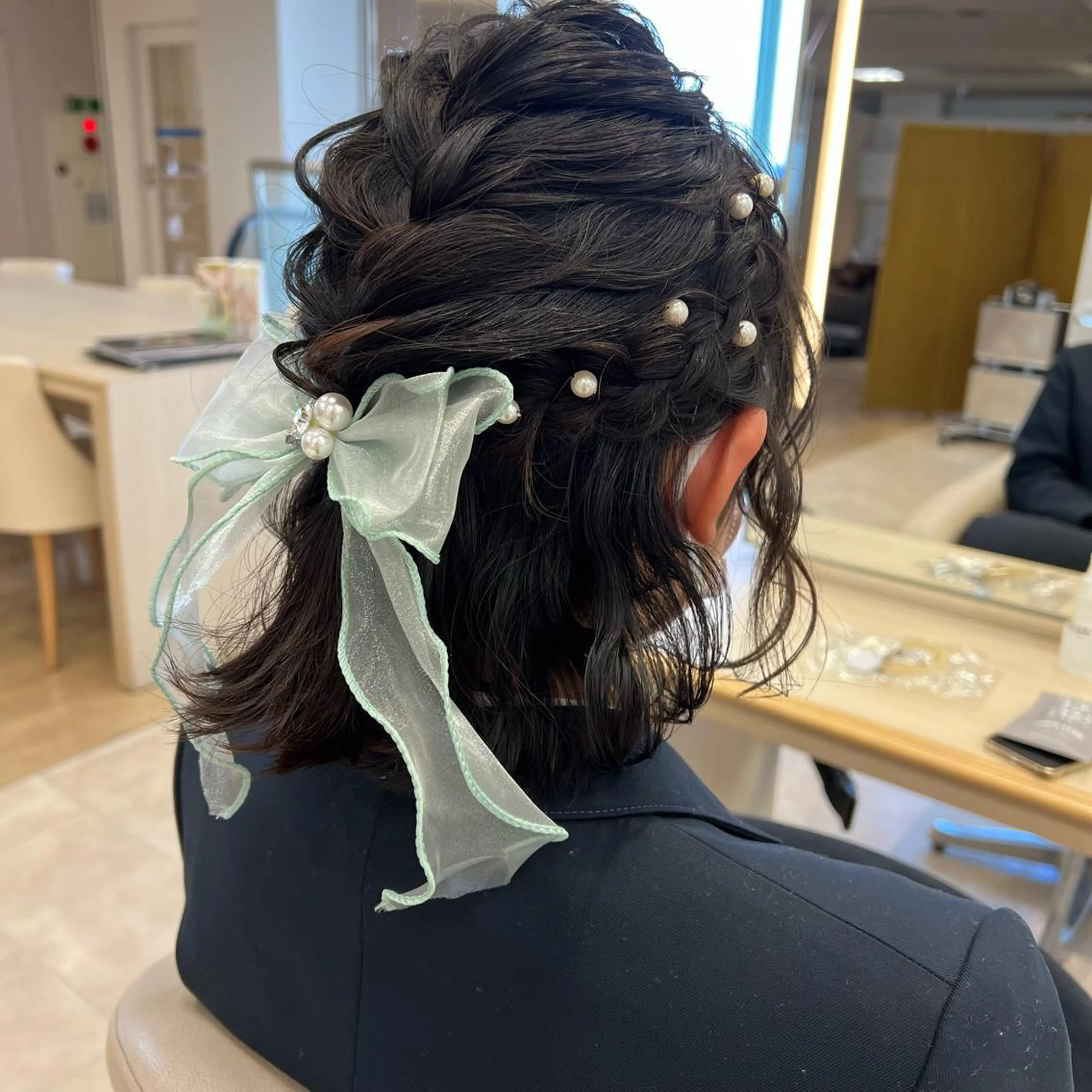 ショート ヘアアレンジ ハーフアップ ヘアセット 似合わせ.ﾍｱｾｯﾄ 得意🌹井上美沙のヘアスタイル