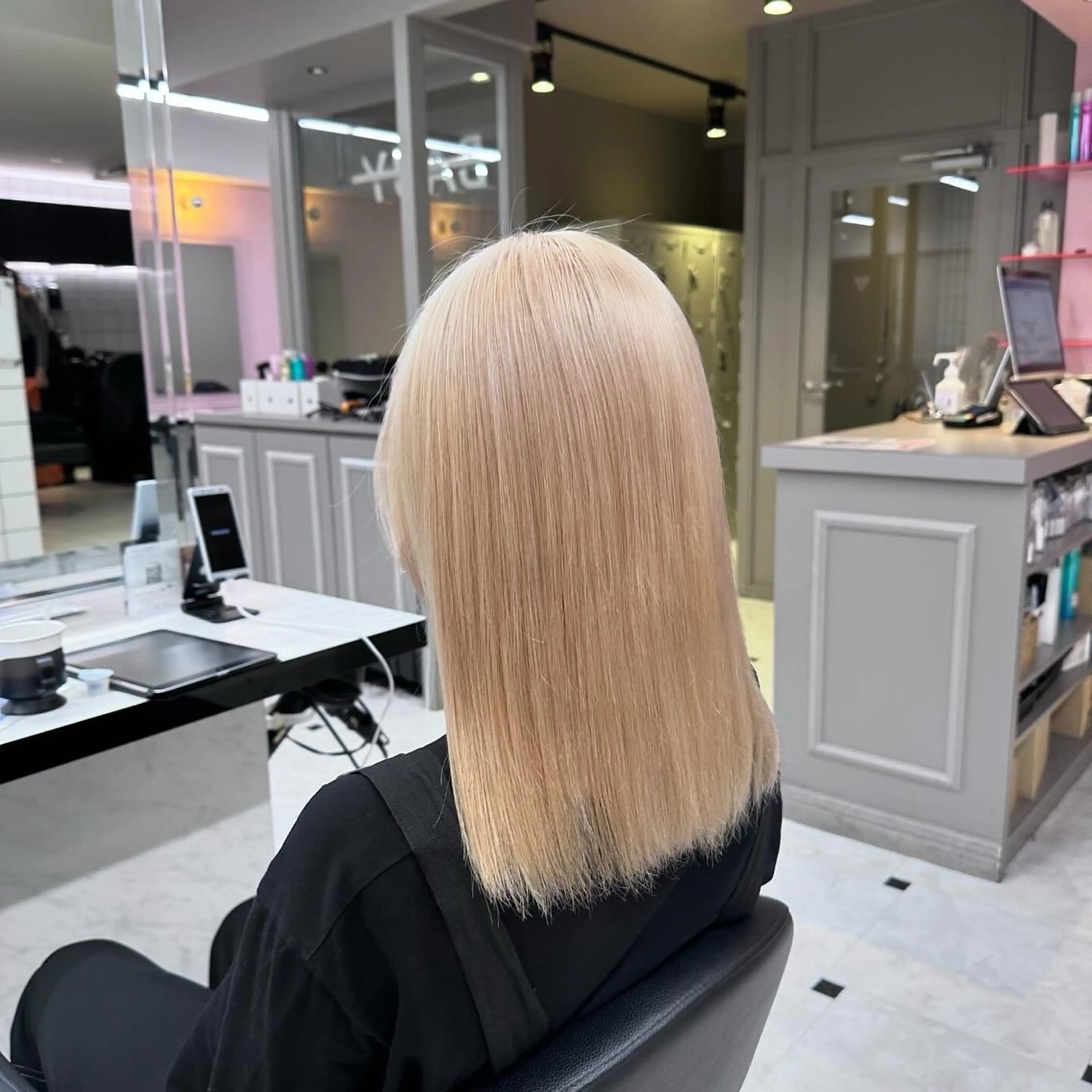 セミロング カラー ヘアアレンジ ヘアカラー トリートメント ヘアセット 🥀レイヤー×ハイト ーントレンドヘア🥀のヘアスタイル