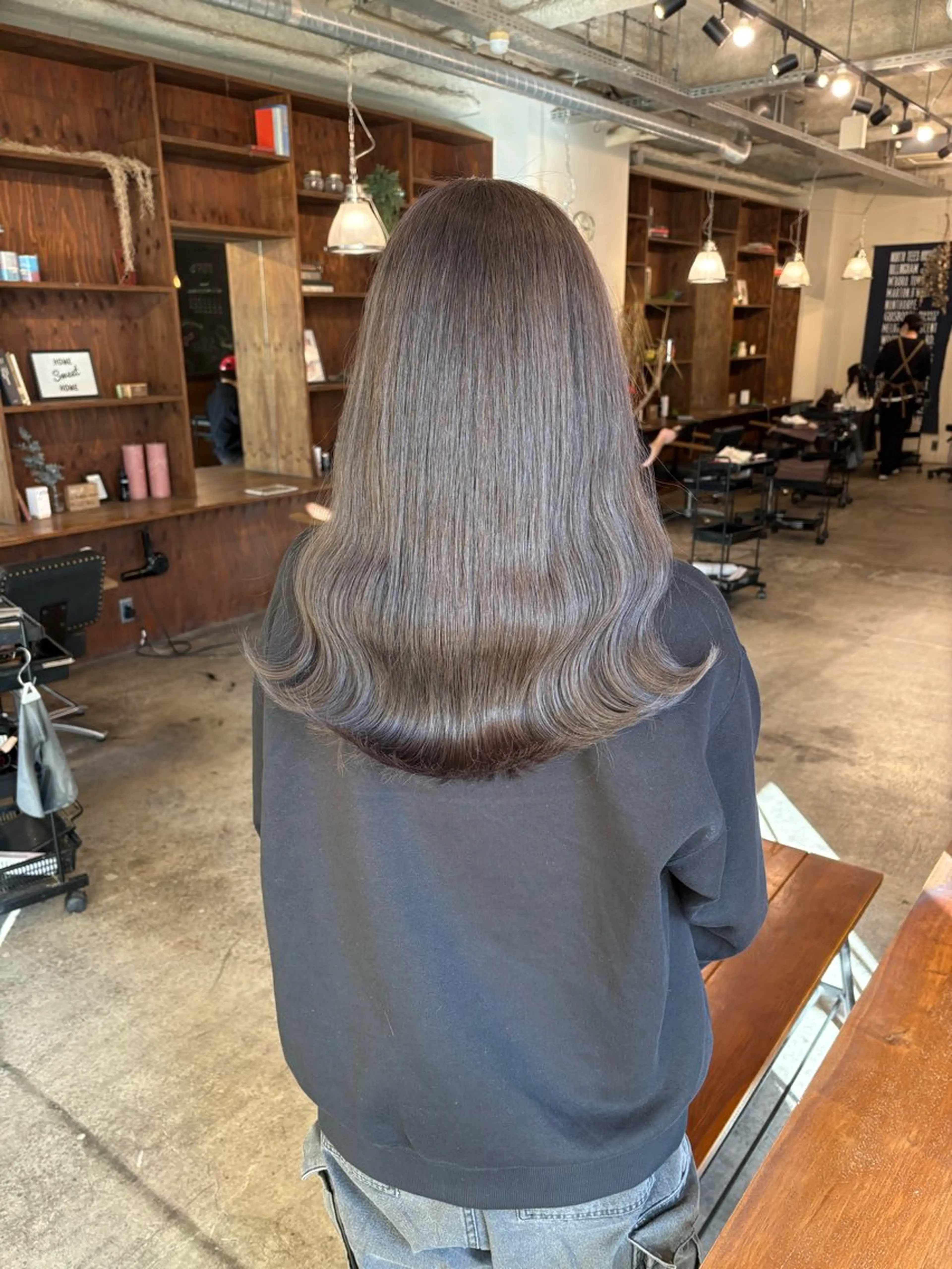 カラー グレージュ ヘアカラー the BRIDGE 加藤みのりのヘアスタイル