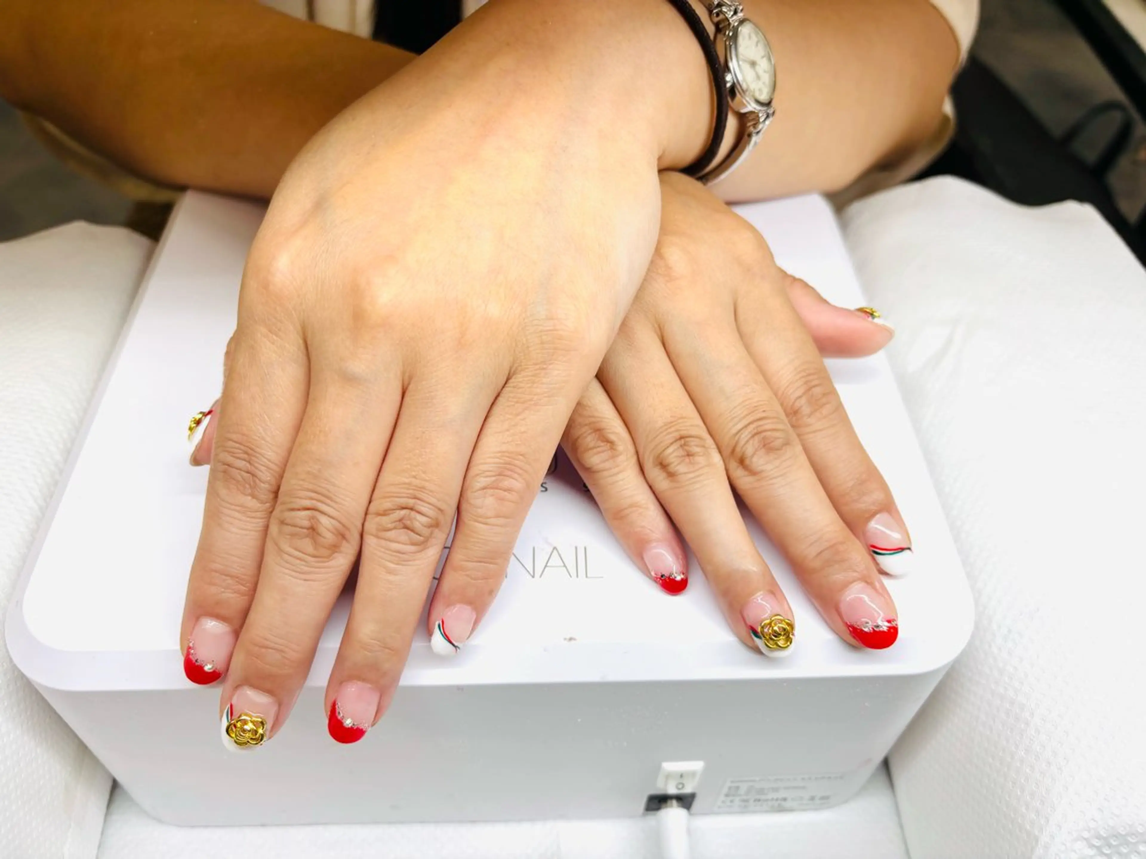 ネイルサロンエーナイン本店所属・もろずみ あやのネイルデザイン