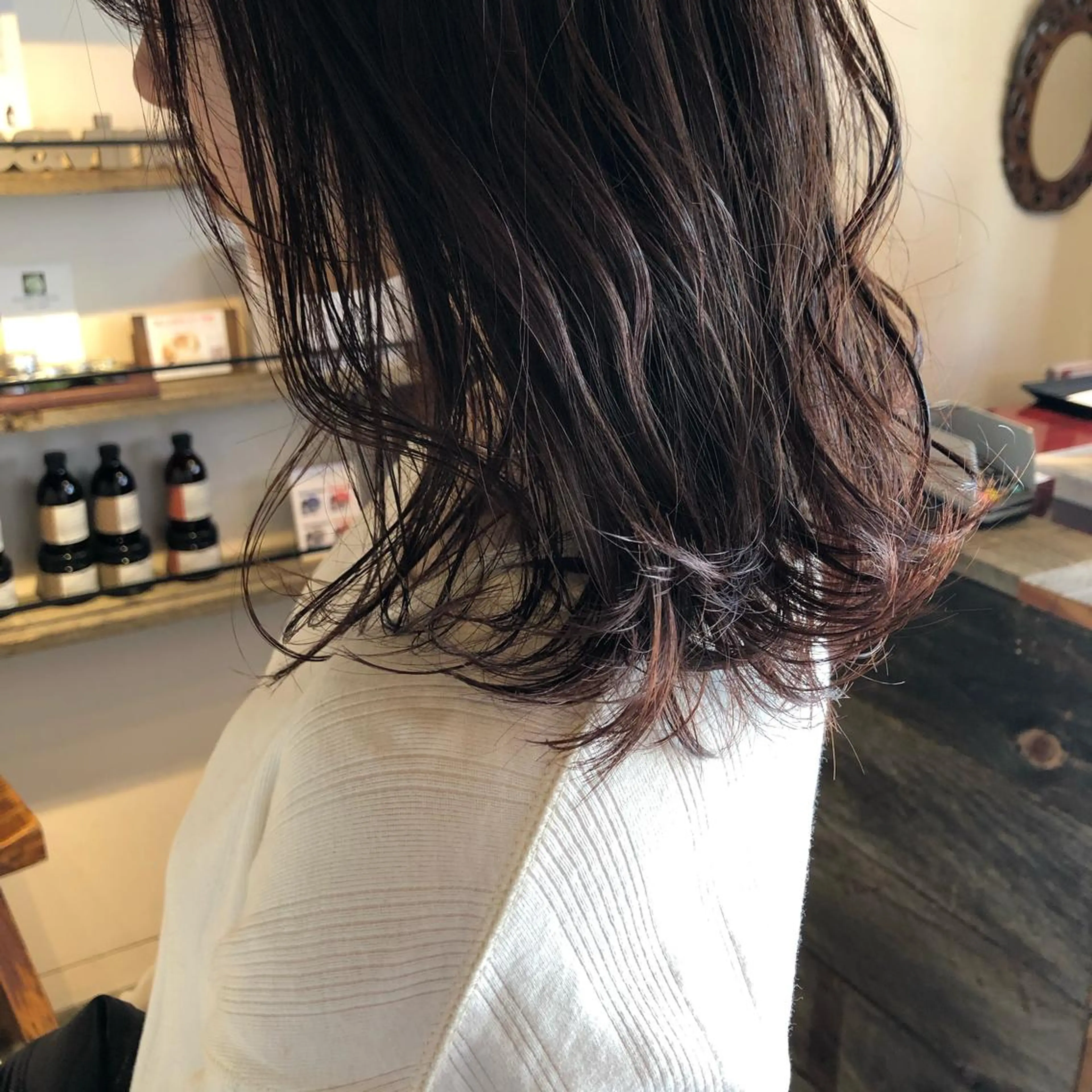 ミディアム カラー パーマ 吉川 愛美李のヘアスタイル